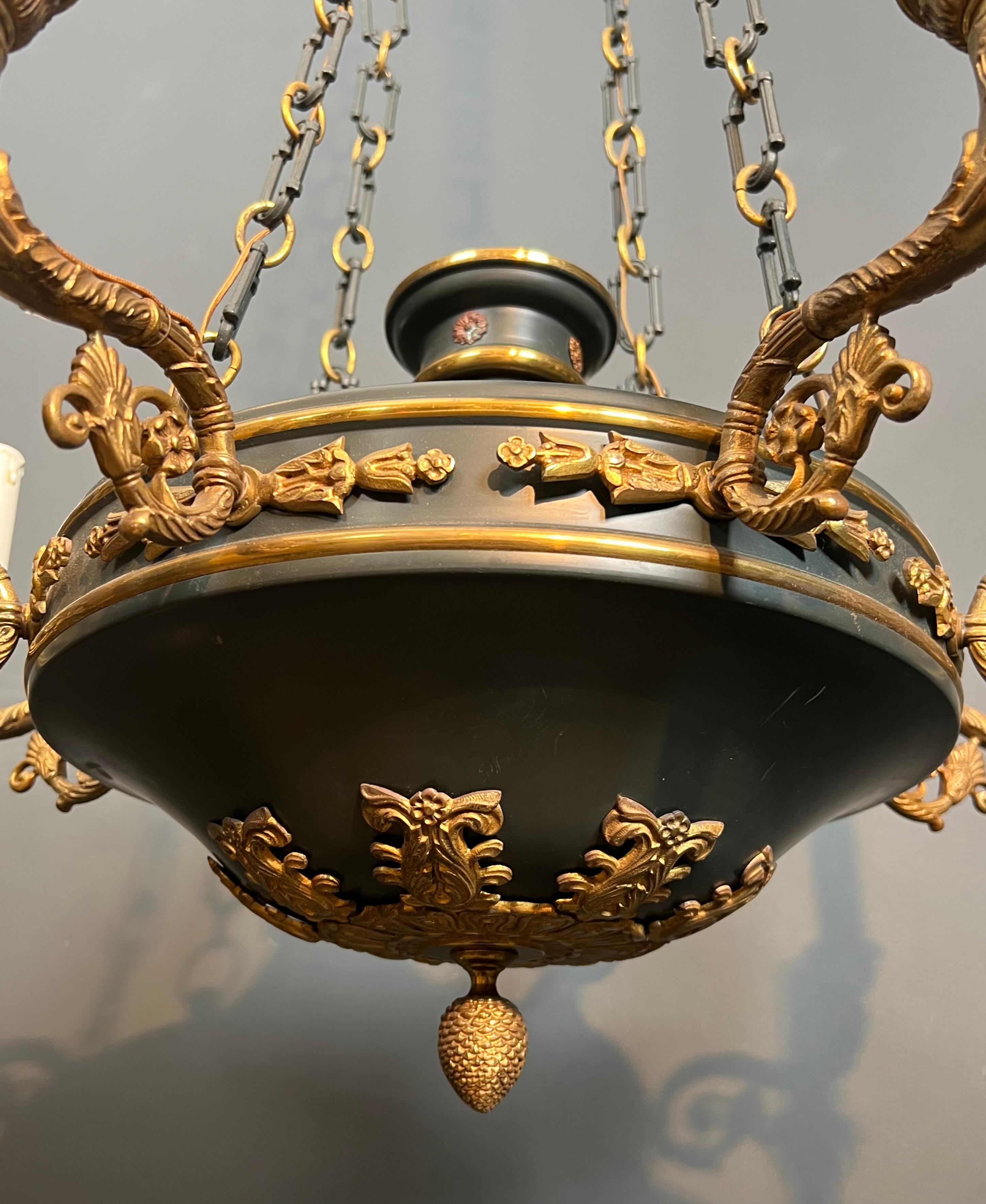 Grand lustre de style Empire en bronze et tôle verte en vente 4