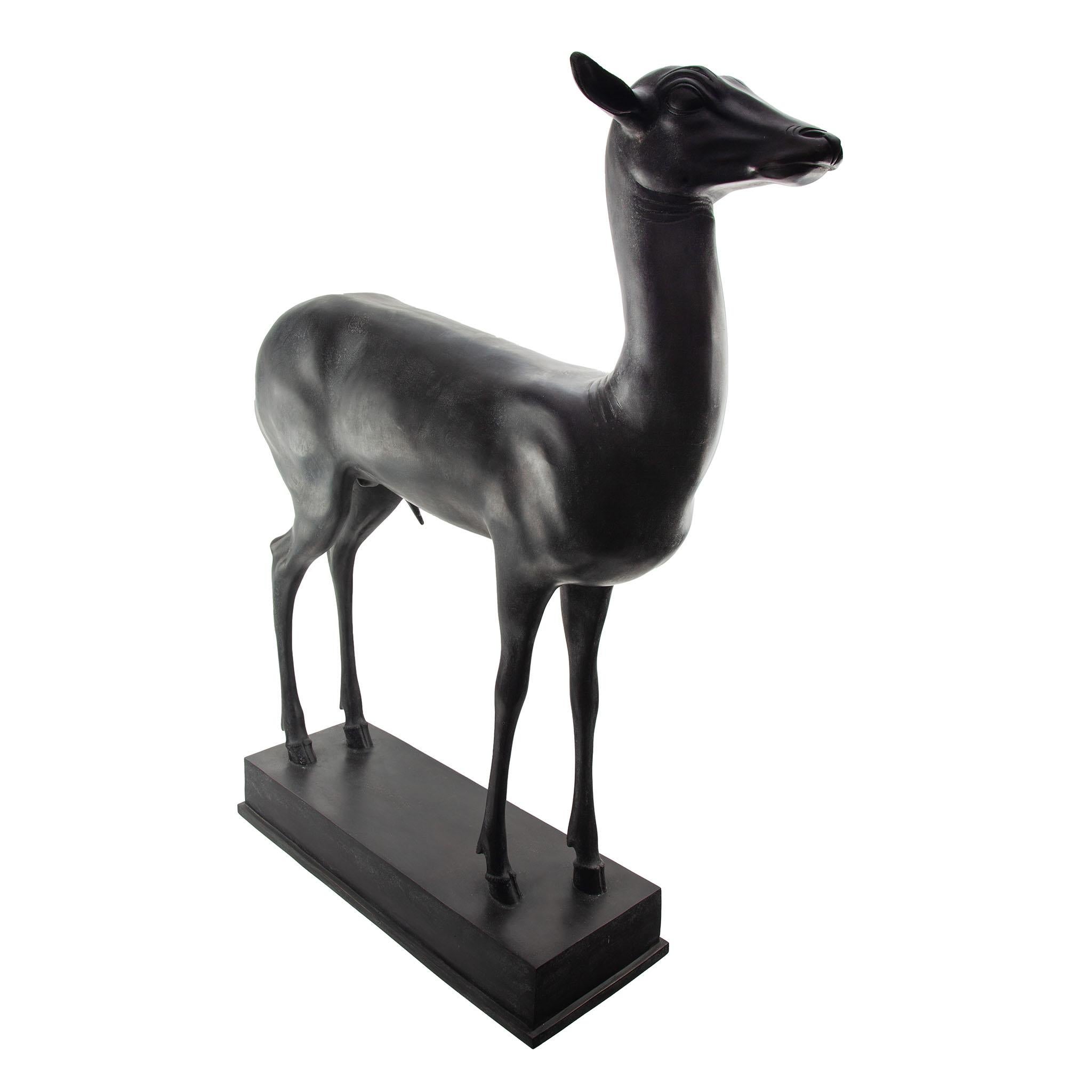 Grandi sculture di bronzo Art Deco, italiane, Chivrazzi Fonderia (coppia) In condizioni ottime in vendita a New York, NY