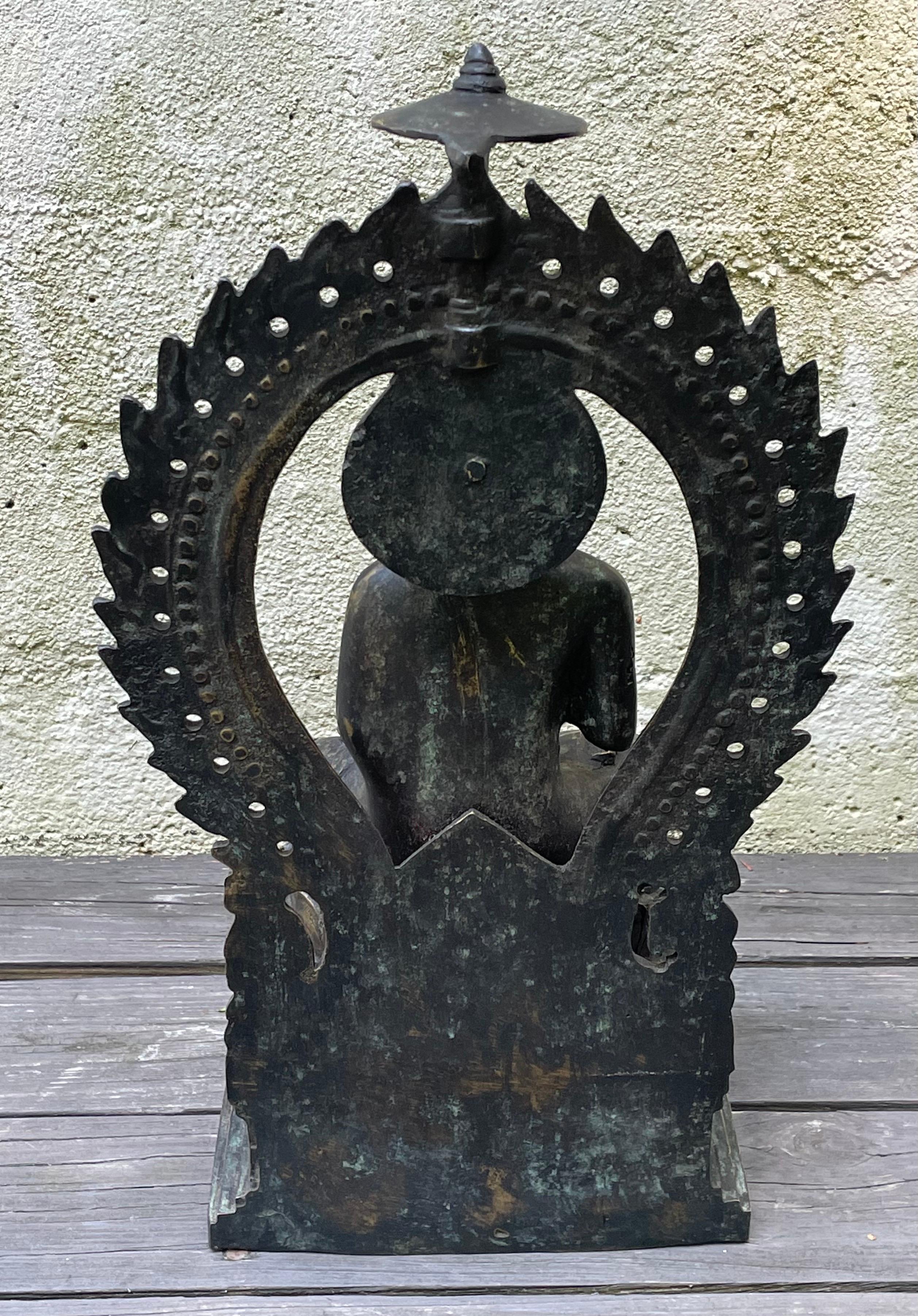 Mid Century Seated Buddha Sculpture in Cast Bronze In Good Condition In Bedford Hills, NY