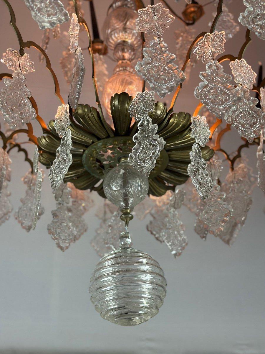 Large Bronze Chandelier Trimmed With Molded Glass Tassels Circa 1800 In Good Condition For Sale In Honnelles, WHT