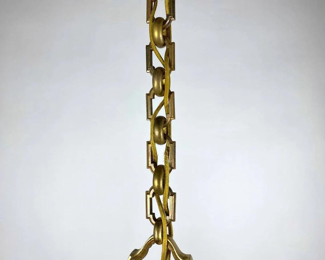 Grand lustre français en bronze pour 6 ampoules, années 1950 Bon état - En vente à Bastogne, BE