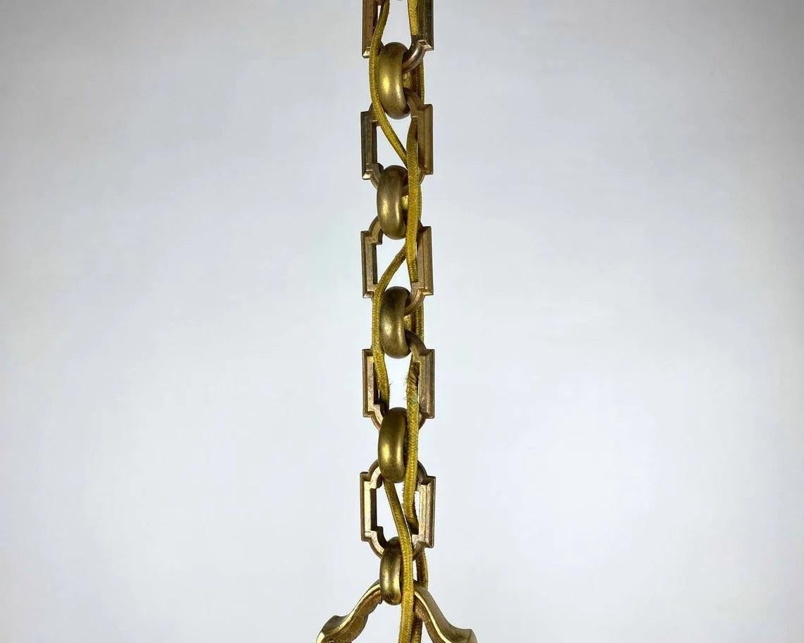 Francese Grande lampadario francese in bronzo per 6 lampadine, anni '50 in vendita