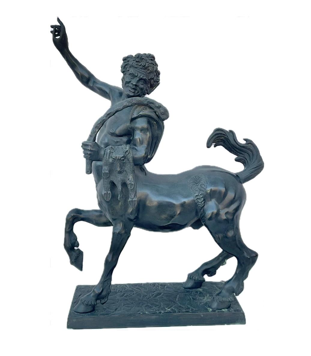 Italiano Grande Centauro del Grand Tour in bronzo firmato Fernando De Luca in vendita