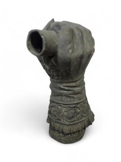 Grande main en bronze d'après Pietro Tacca - par Fernando Sánchez Castillo