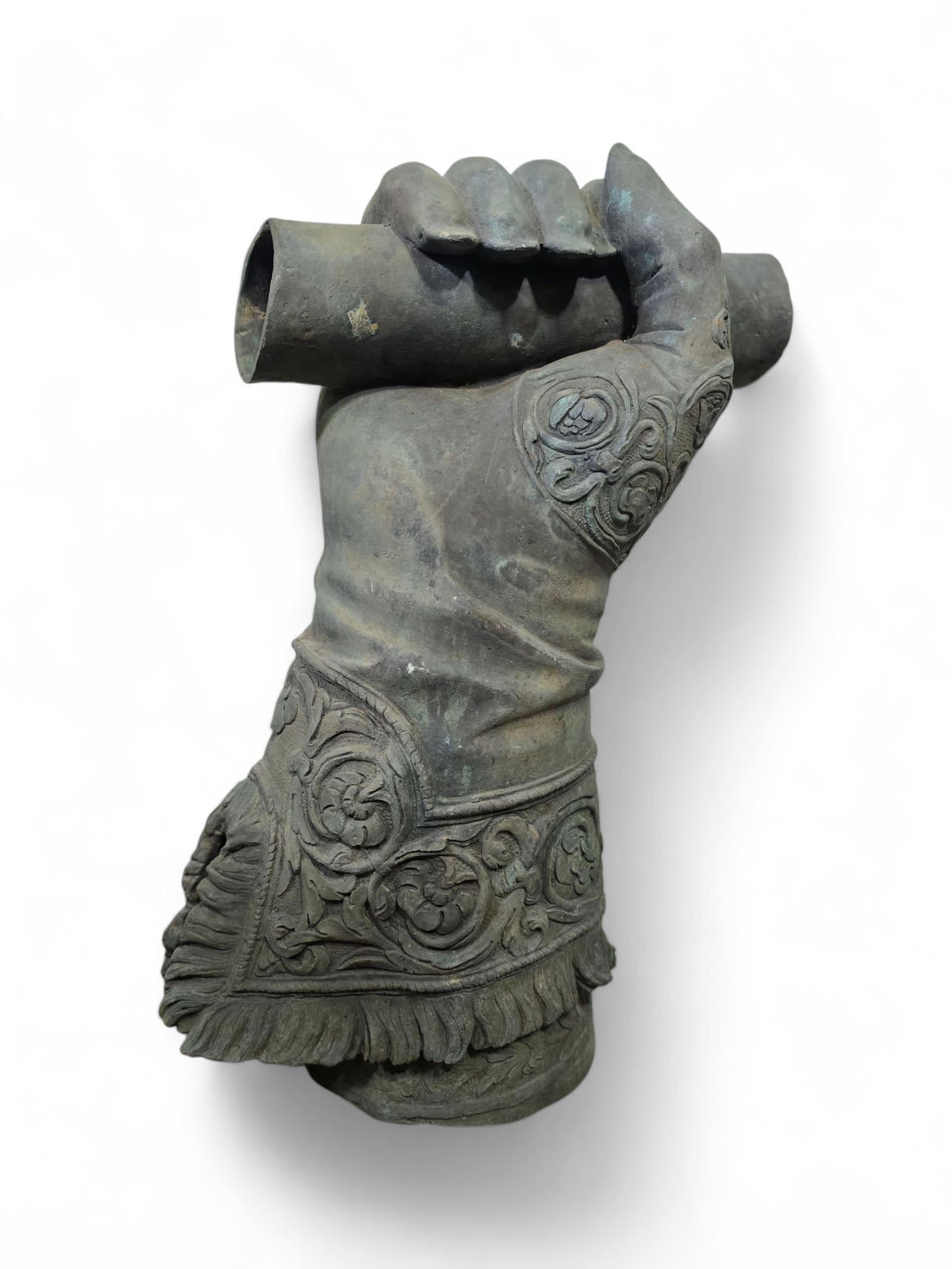 Grande mano in bronzo di Pietro Tacca - di Fernando Sánchez Castillo in vendita 3