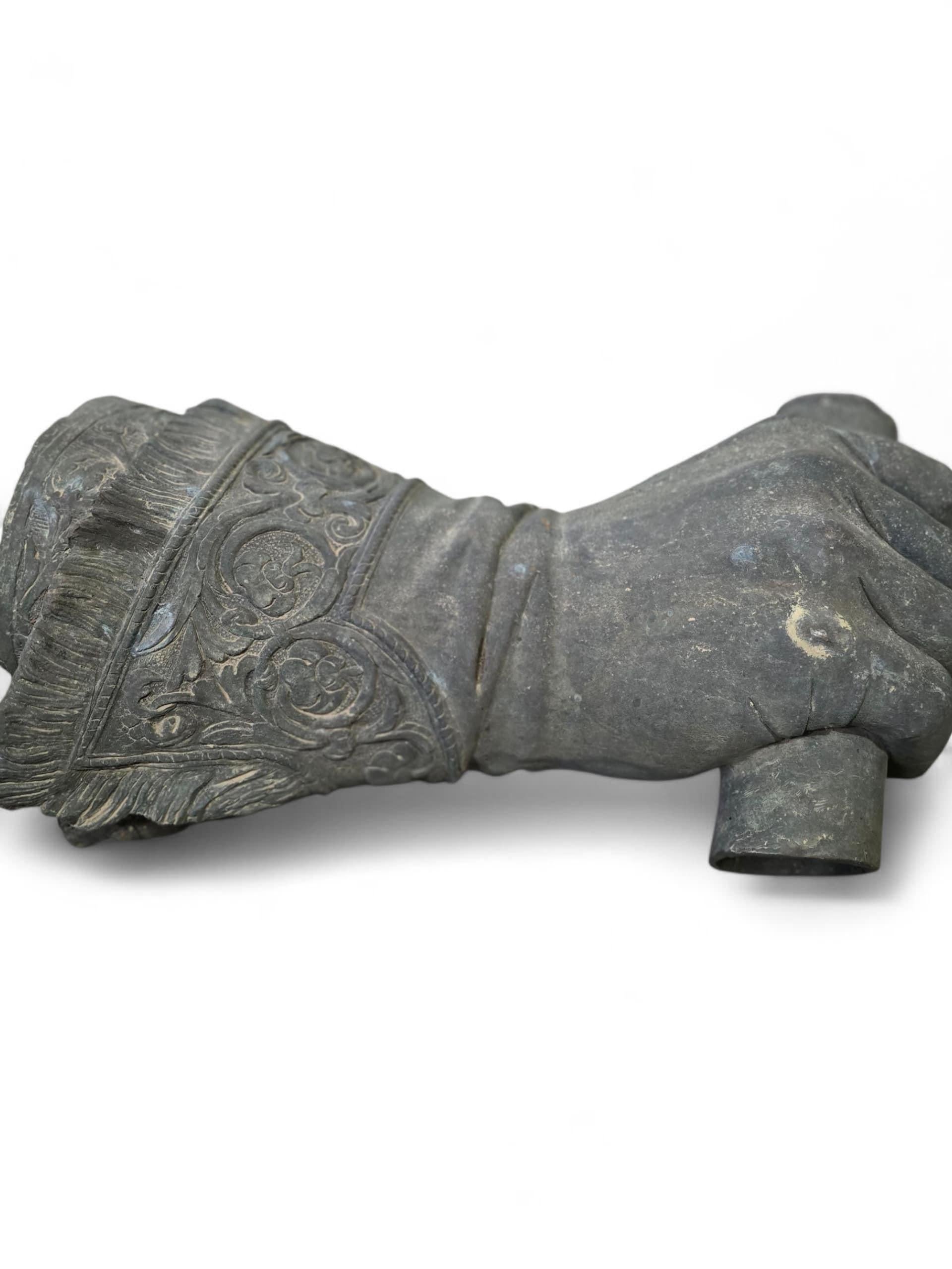 Grande mano in bronzo di Pietro Tacca - di Fernando Sánchez Castillo in vendita 4