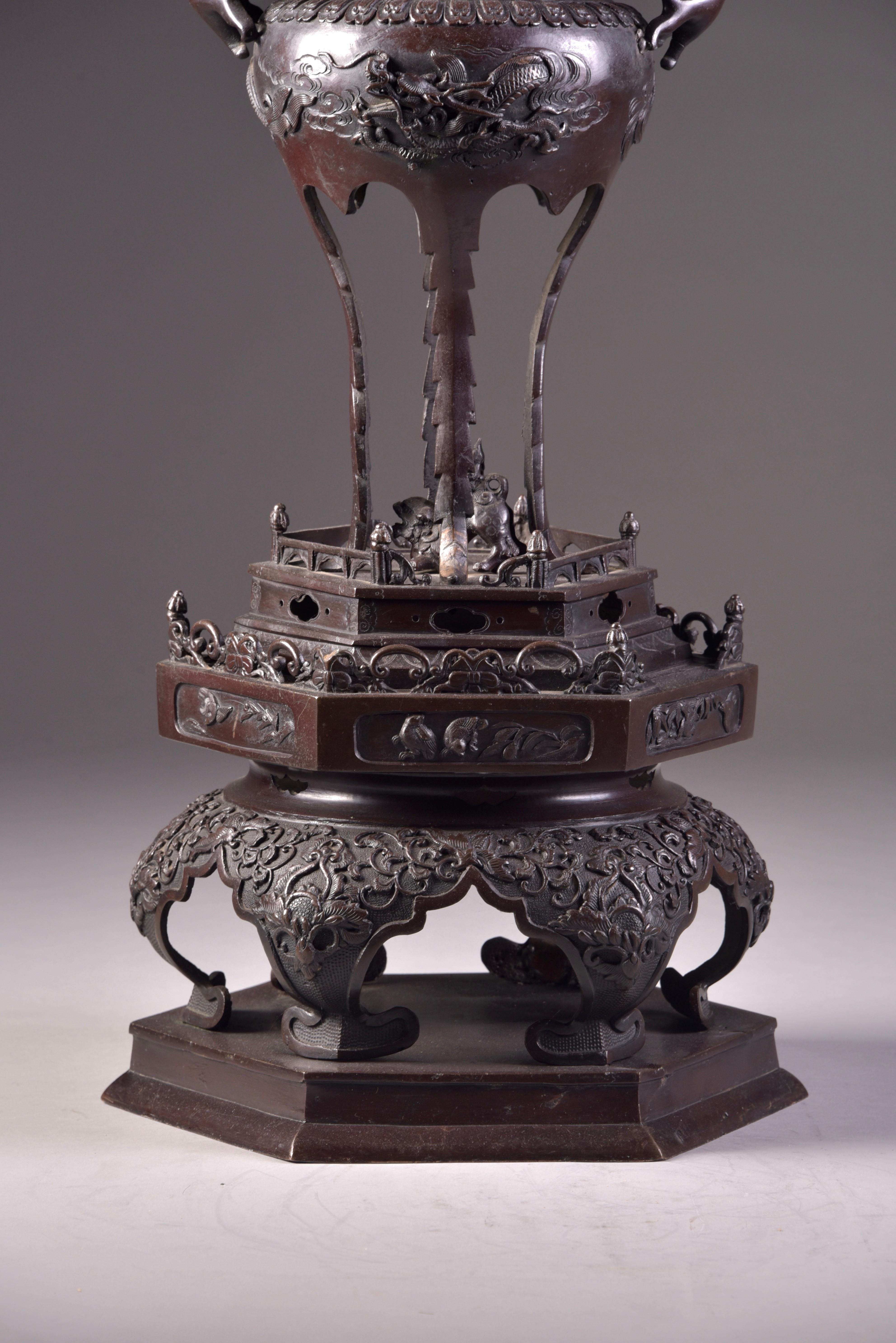 Chinese Large Bronze Incense Burner, Japan Meji Period, Late 19th Century For Sale