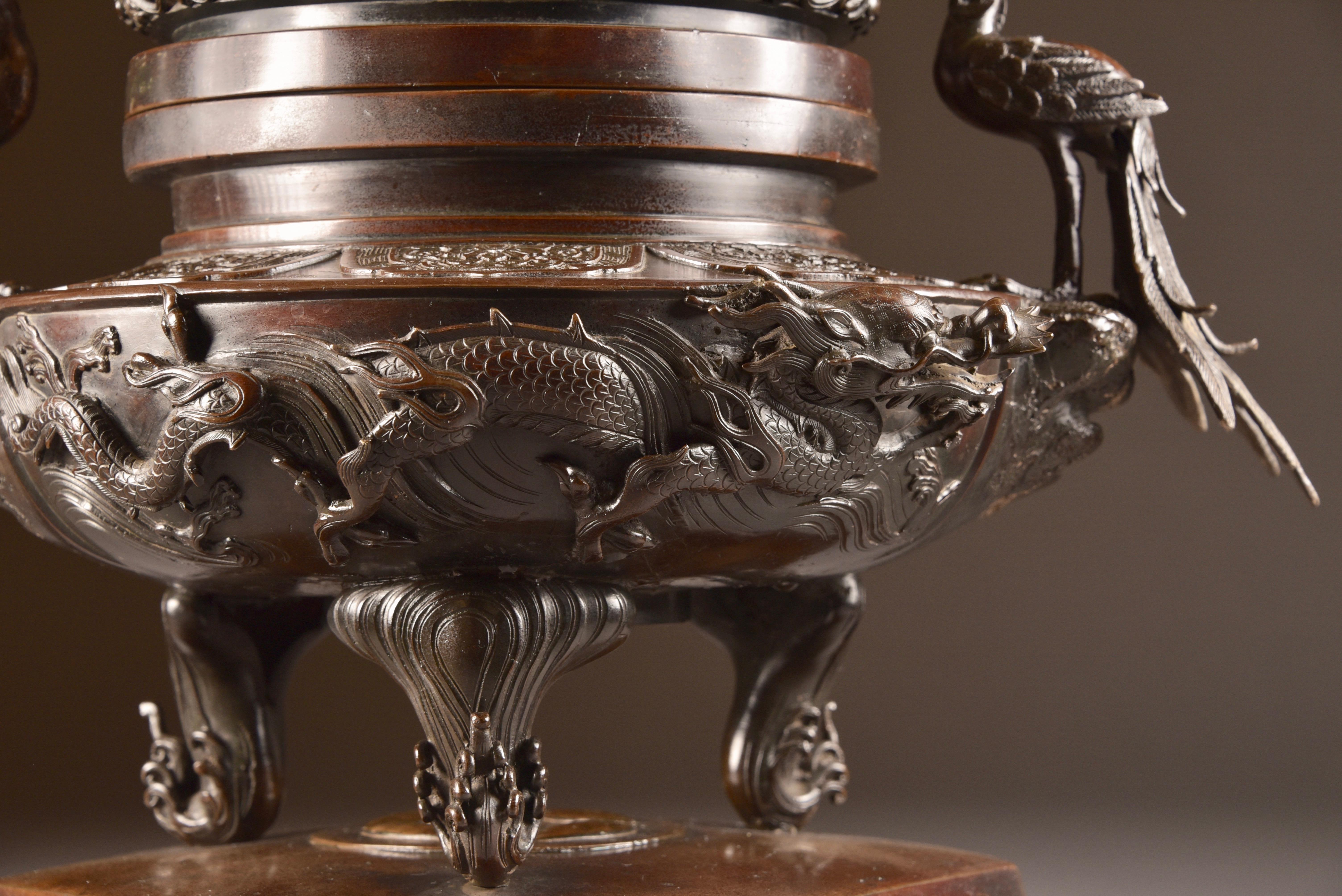 Bronze Incense Burner with Buddha and Phoenix Birds, Japan, Late 19th Century In Good Condition In Ulestraten, Limburg