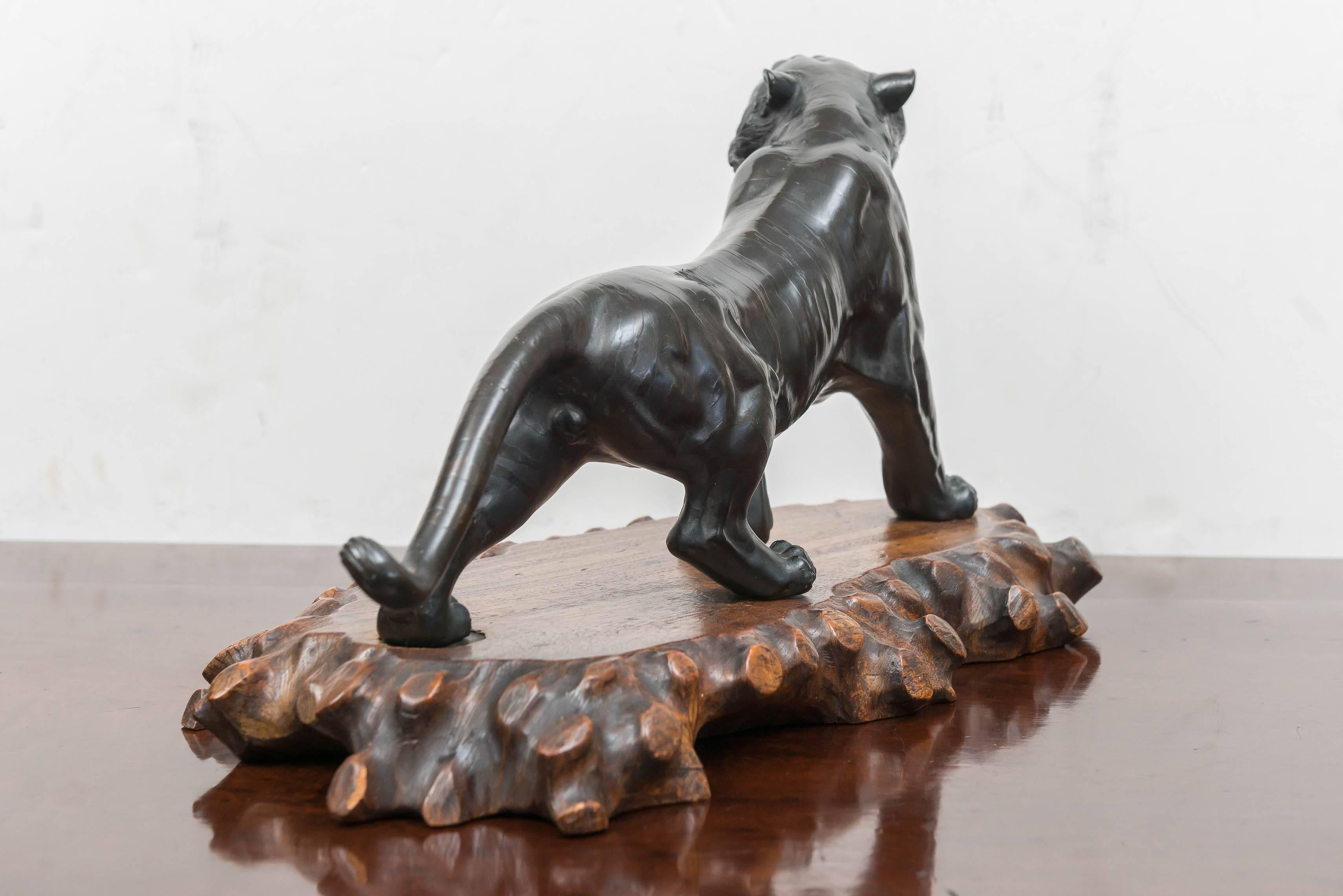 base tiger japan