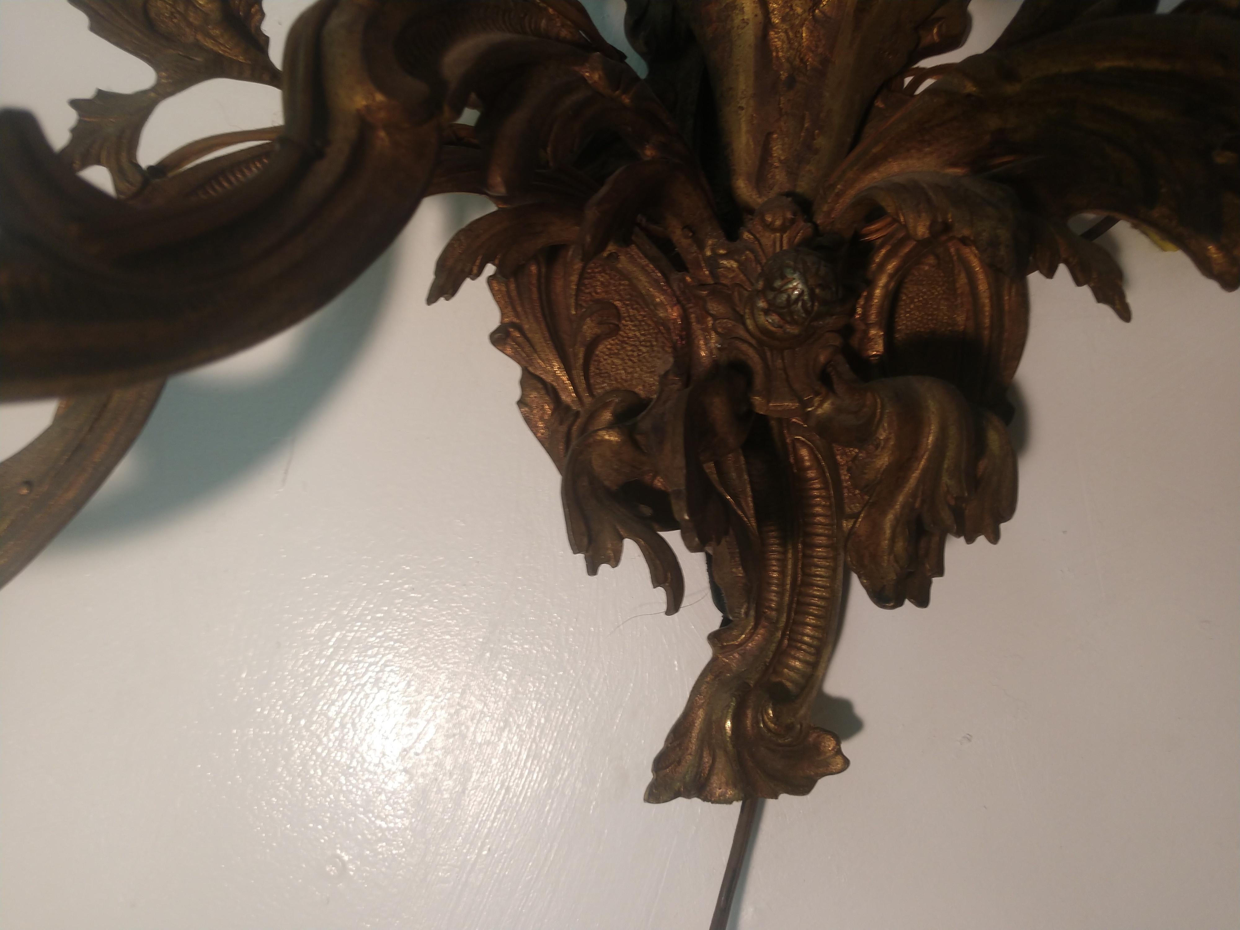 Large Bronze Louis XIV Style Wall Sconce For Sale 3