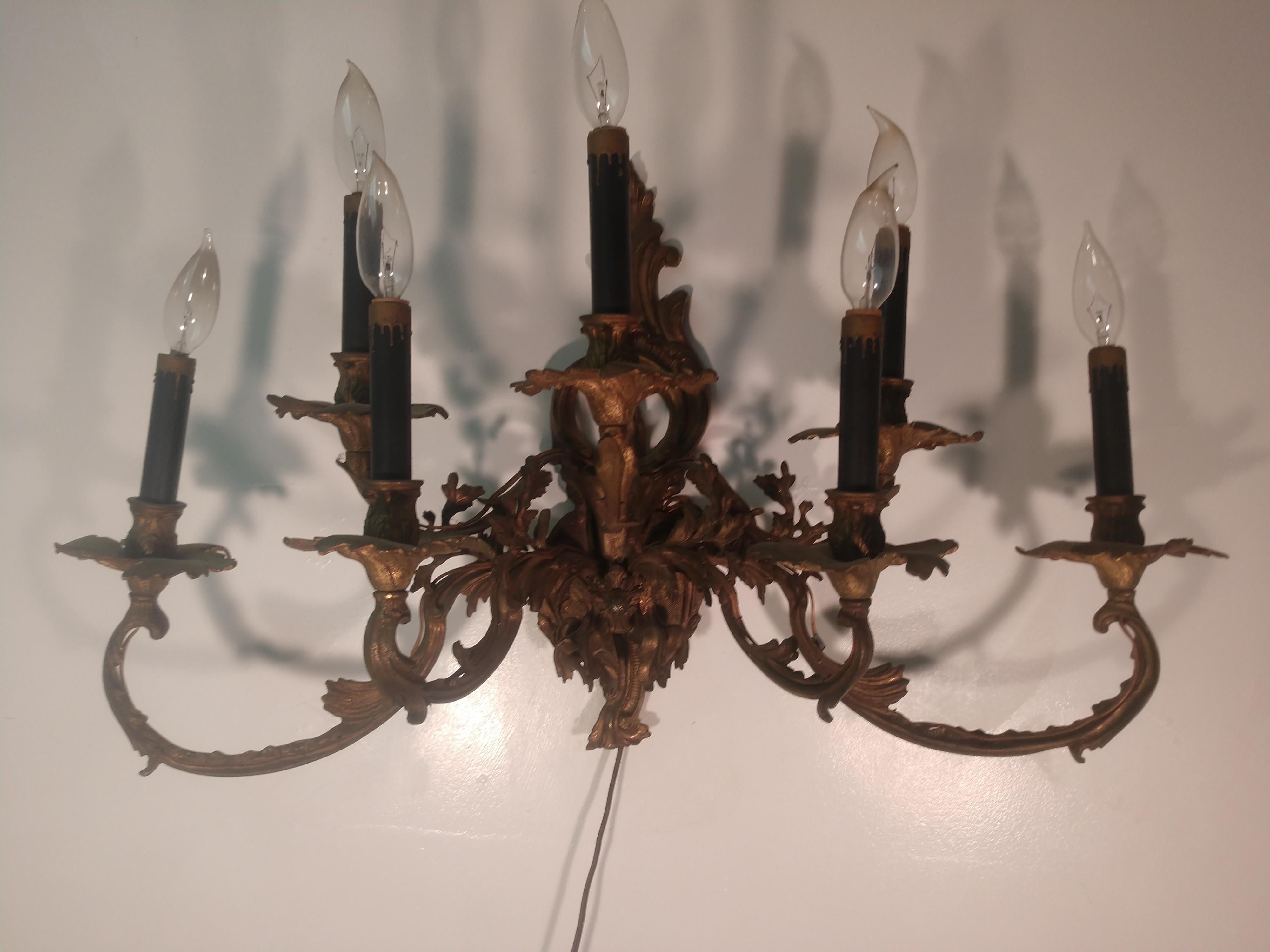 Large Bronze Louis XIV Style Wall Sconce For Sale 4
