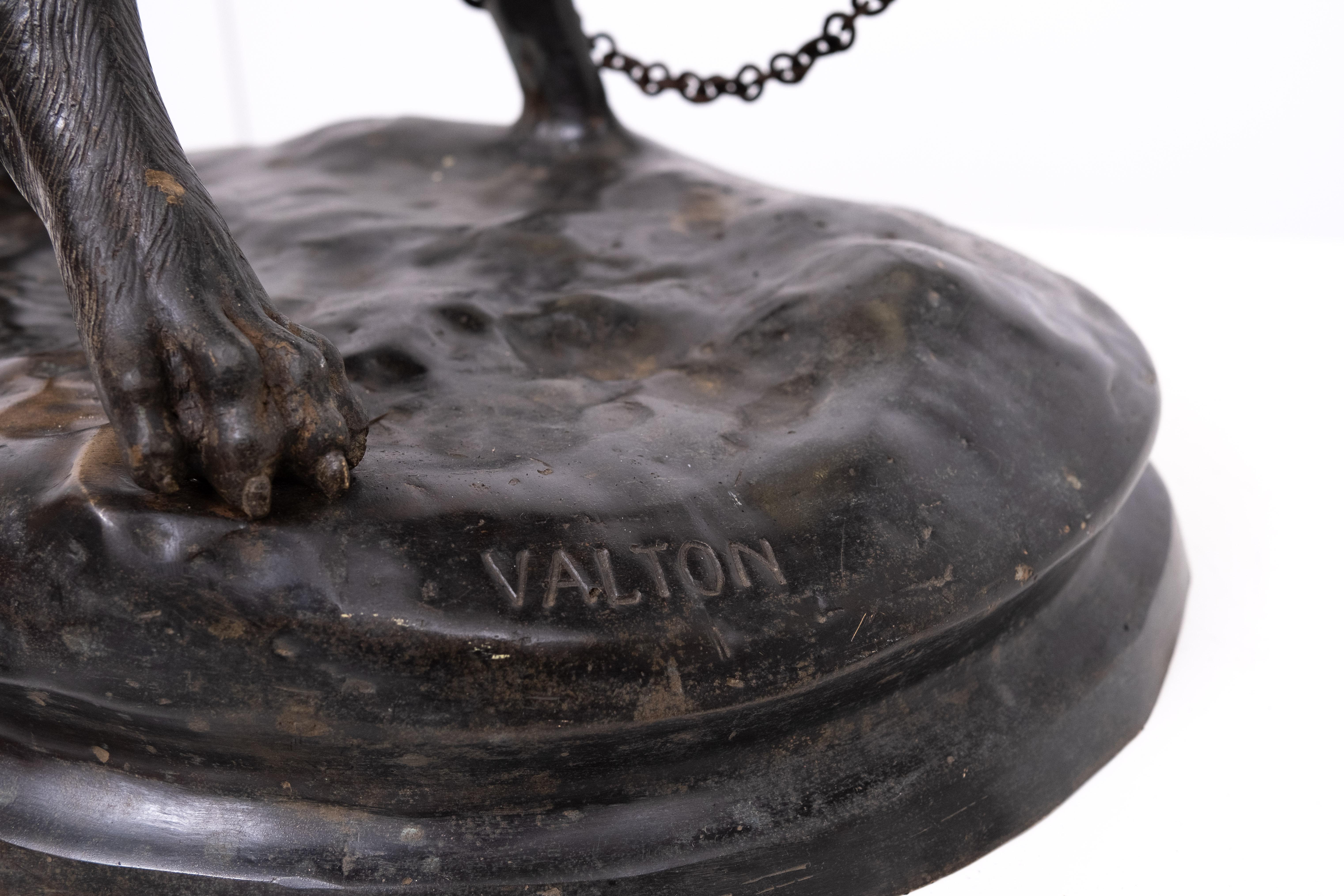 Perro mastín grande de bronce  Charles Valton  1890 Francia Fines del siglo XIX en venta
