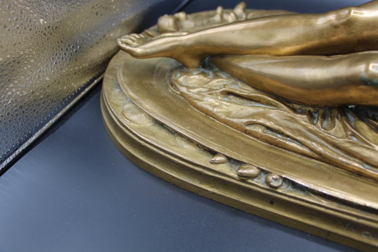 XX secolo Grande donna nuda distesa in bronzo di Thomas Nelson Maclean Art Nouveau in vendita