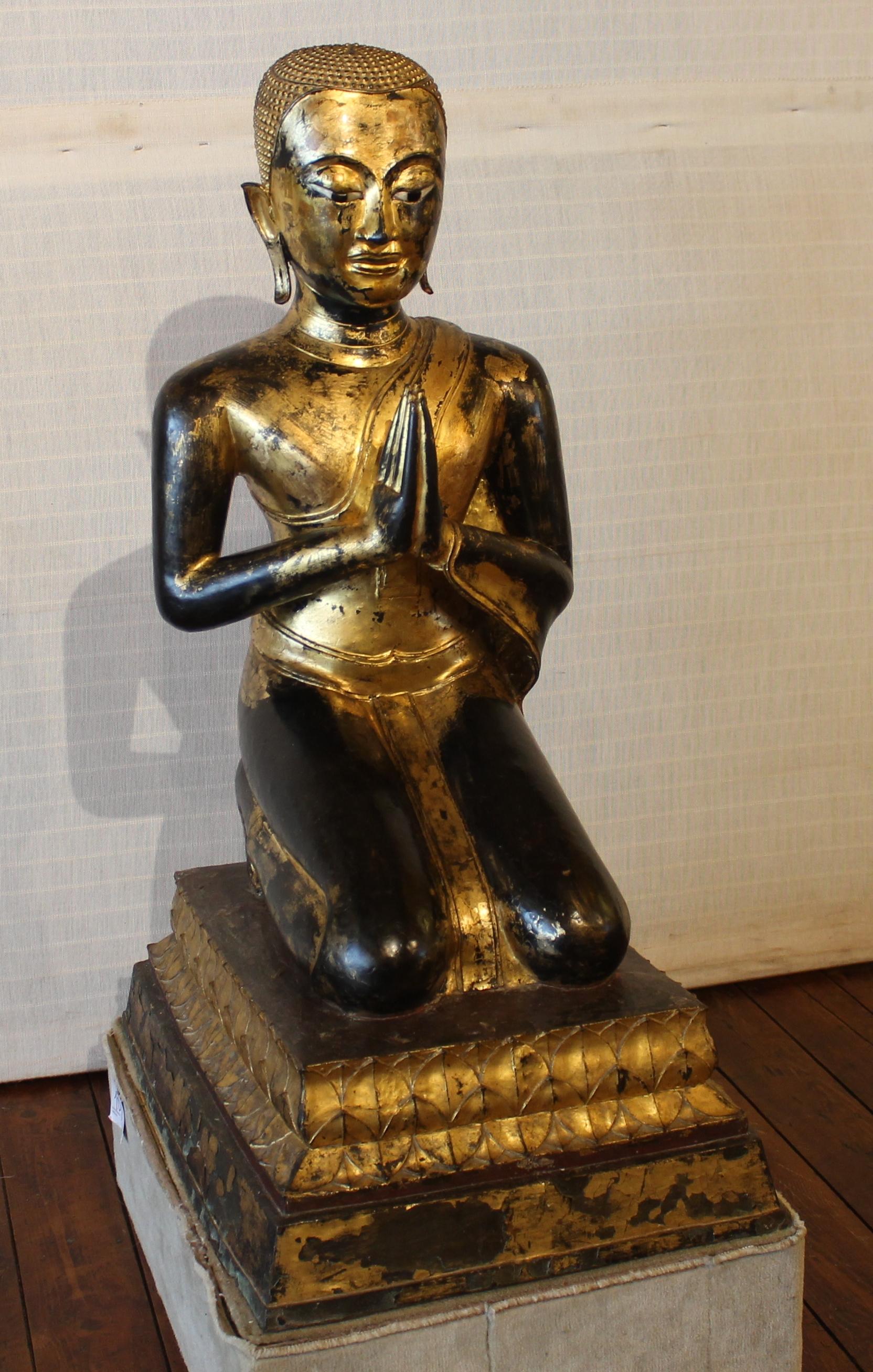 Seltener Mönch des 18. Jahrhunderts-Ayutthaya-Thailand
Hervorragende große lackierte und vergoldete Bronze-Mönche von großer Größe
Das schöne Gesicht des Gesichts
In hervorragendem Zustand und ohne Restaurierung erforderlich
Prächtige