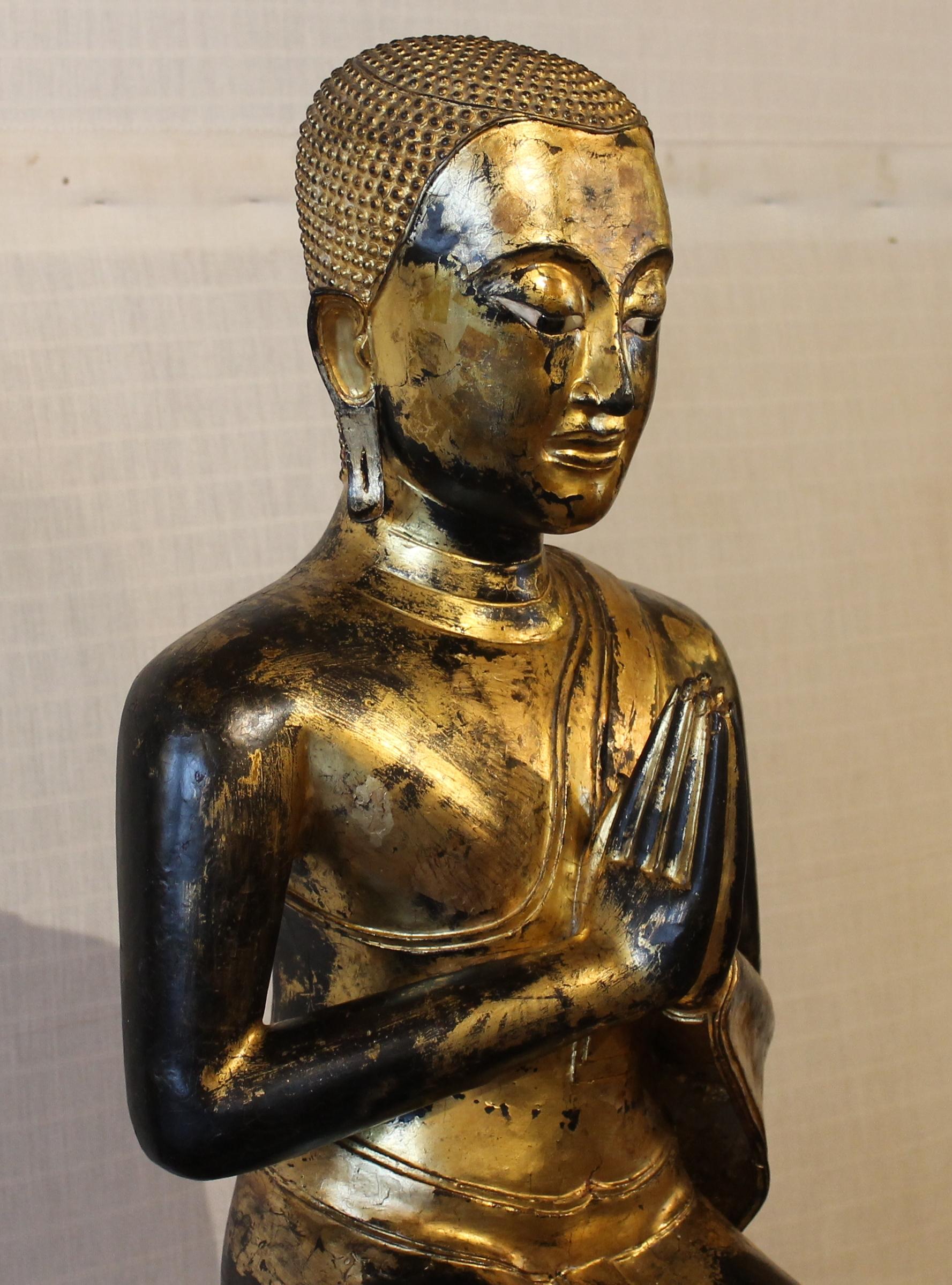 Großer Monk aus Bronze, 18. Jahrhundert, Ayuttheya-Periode, Thailand (Mahagoni) im Angebot