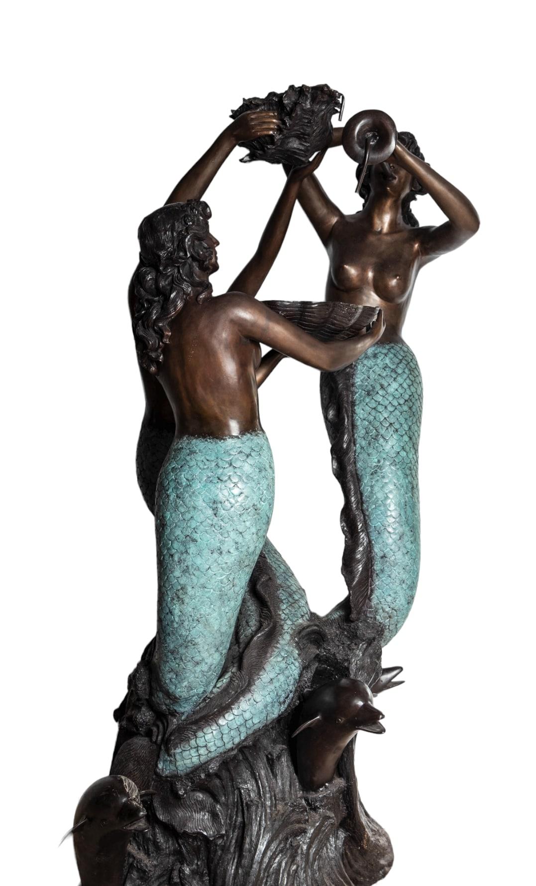 Großes Bronze-Gartenbrunnen-Wasserelement mit 3 Meerjungfrauen im Angebot 3