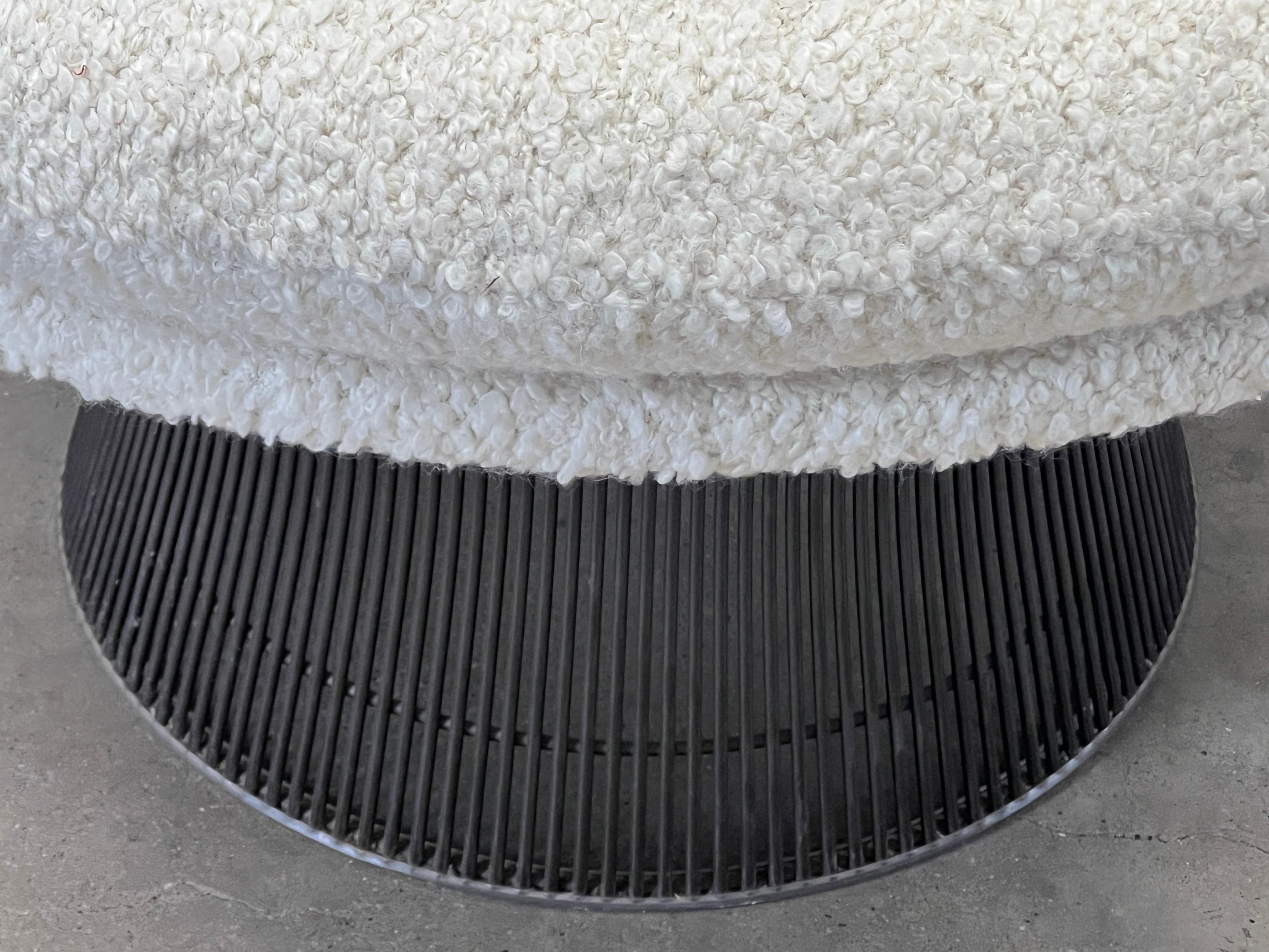 Bronze Grand pouf en bronze de Warren Platner en vente