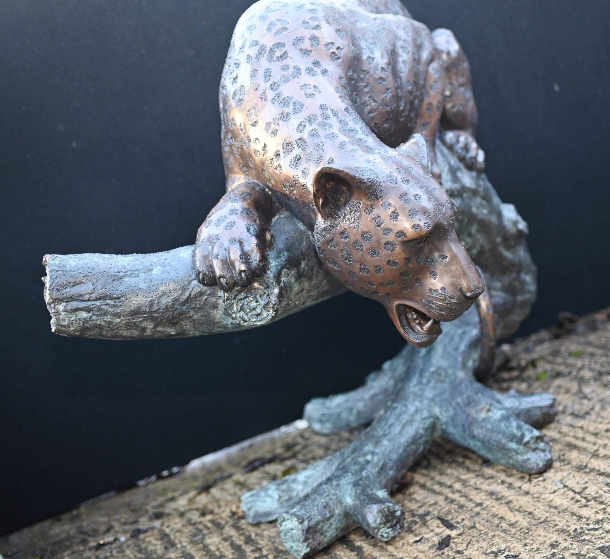 Large Bronze Panther Statue Garden Cat Sculpture In Good Condition For Sale In Potters Bar, GB