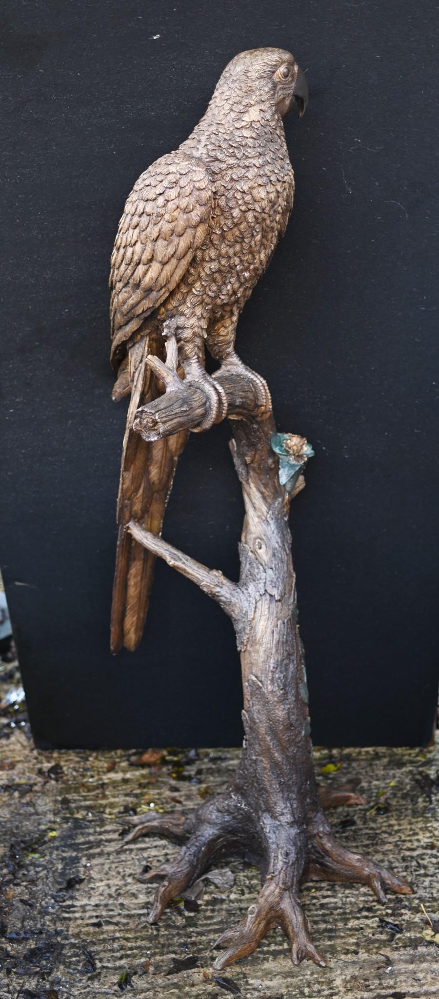 Large Bronze Parrot Statue Bird Branch Garden Casting In Good Condition In Potters Bar, GB