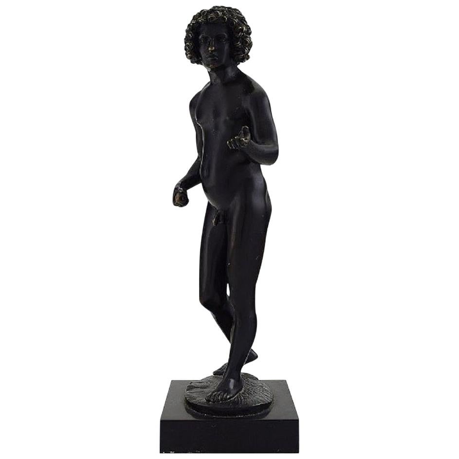 Grande sculpture en bronze représentant Paris dans l'Iliade de la mythologie grecque