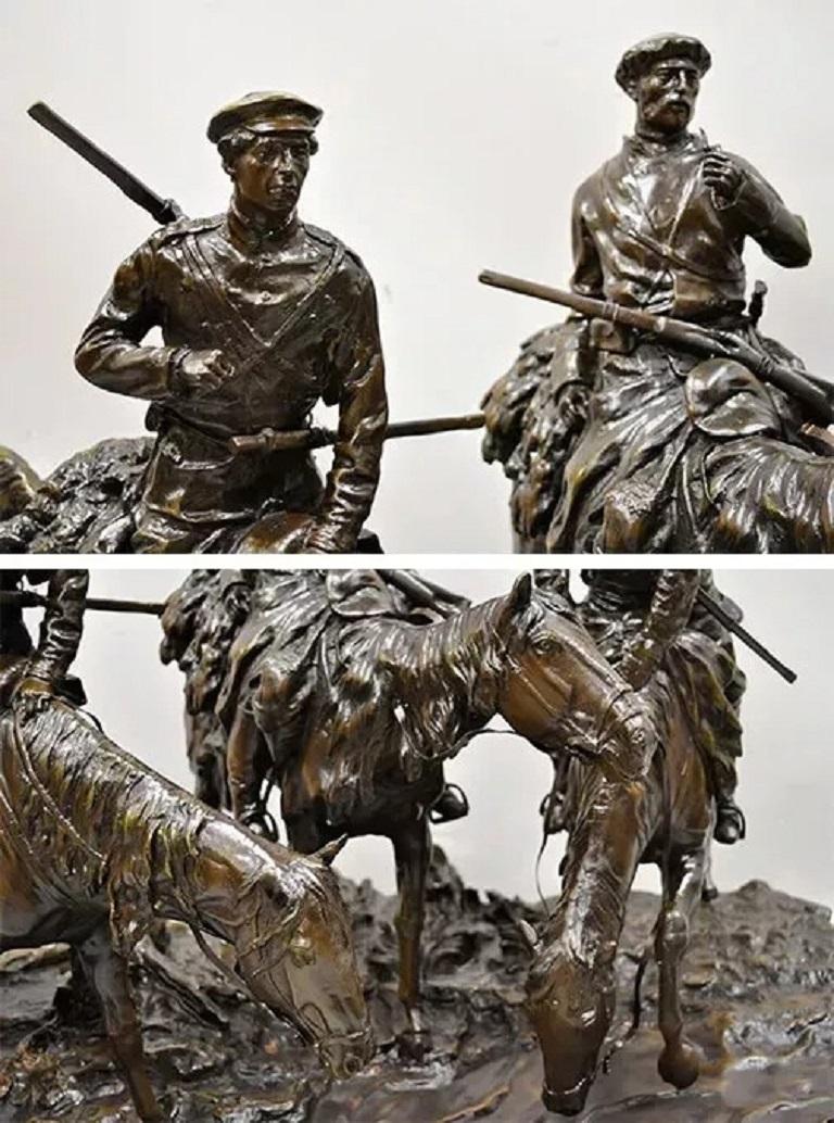 Grande statua in bronzo con 3 cavalieri a caccia di scene di caccia di Evgeny Alexandrovich Lanceray In condizioni buone in vendita a Philadelphia, PA