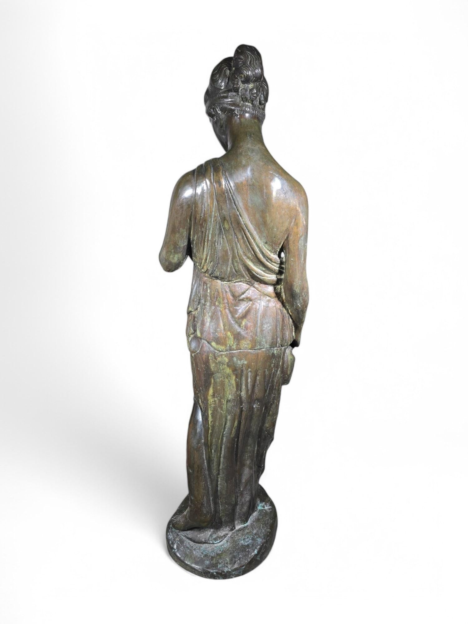Grande statua di bronzo - Ebe - Dea della giovinezza in vendita 5
