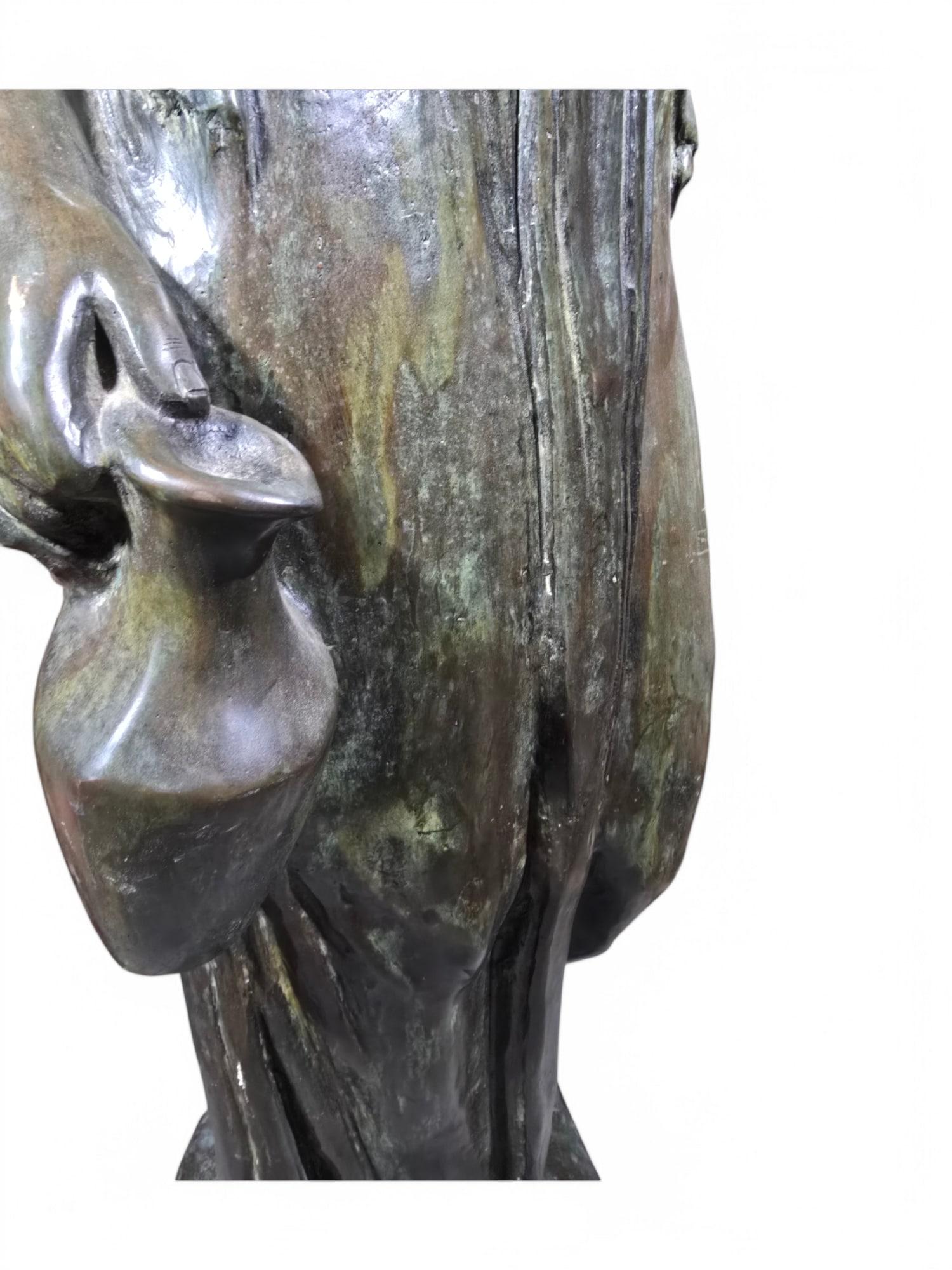 Grande statua di bronzo - Ebe - Dea della giovinezza in vendita 7
