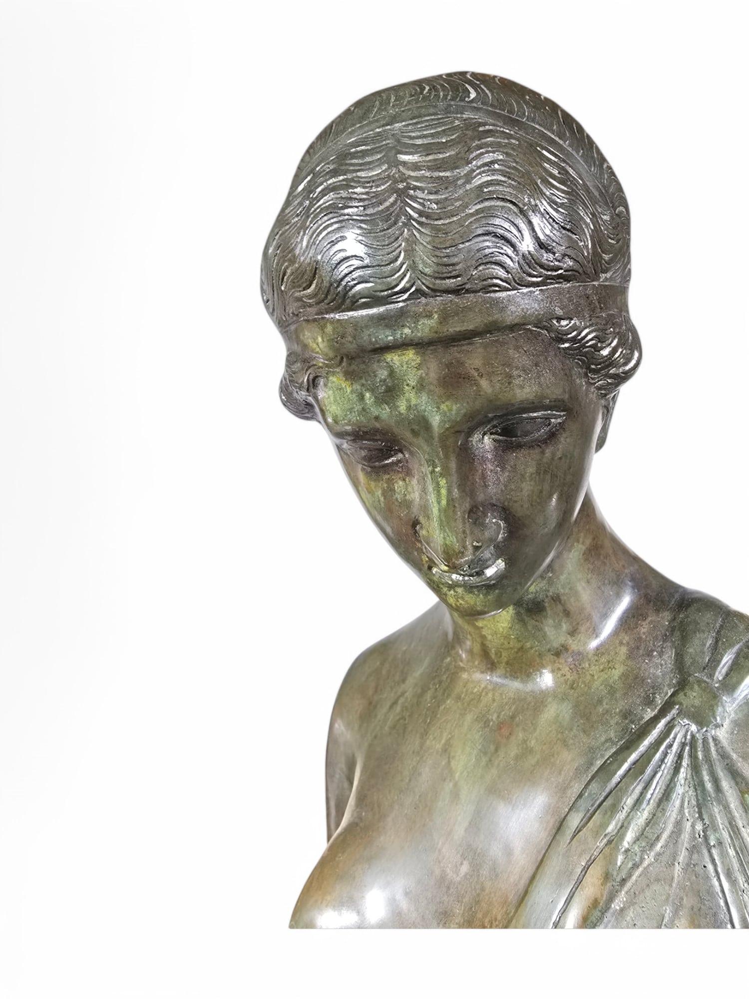 Grande statua di bronzo - Ebe - Dea della giovinezza In condizioni buone in vendita a Madrid, ES