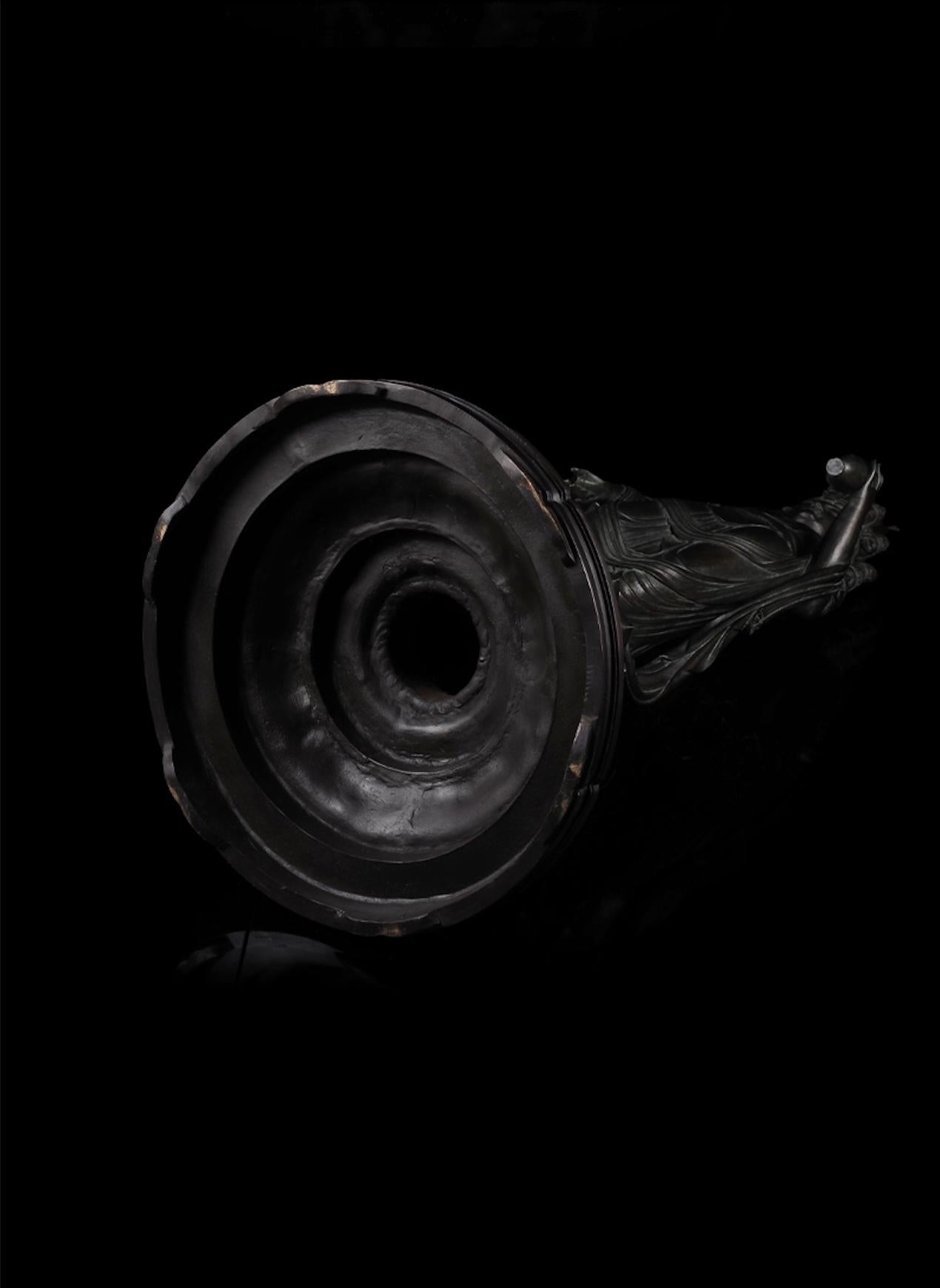 Grande statue en bronze de Kannon à onze visages par Matsuhisa Shūrin (1926-1992) en vente 4