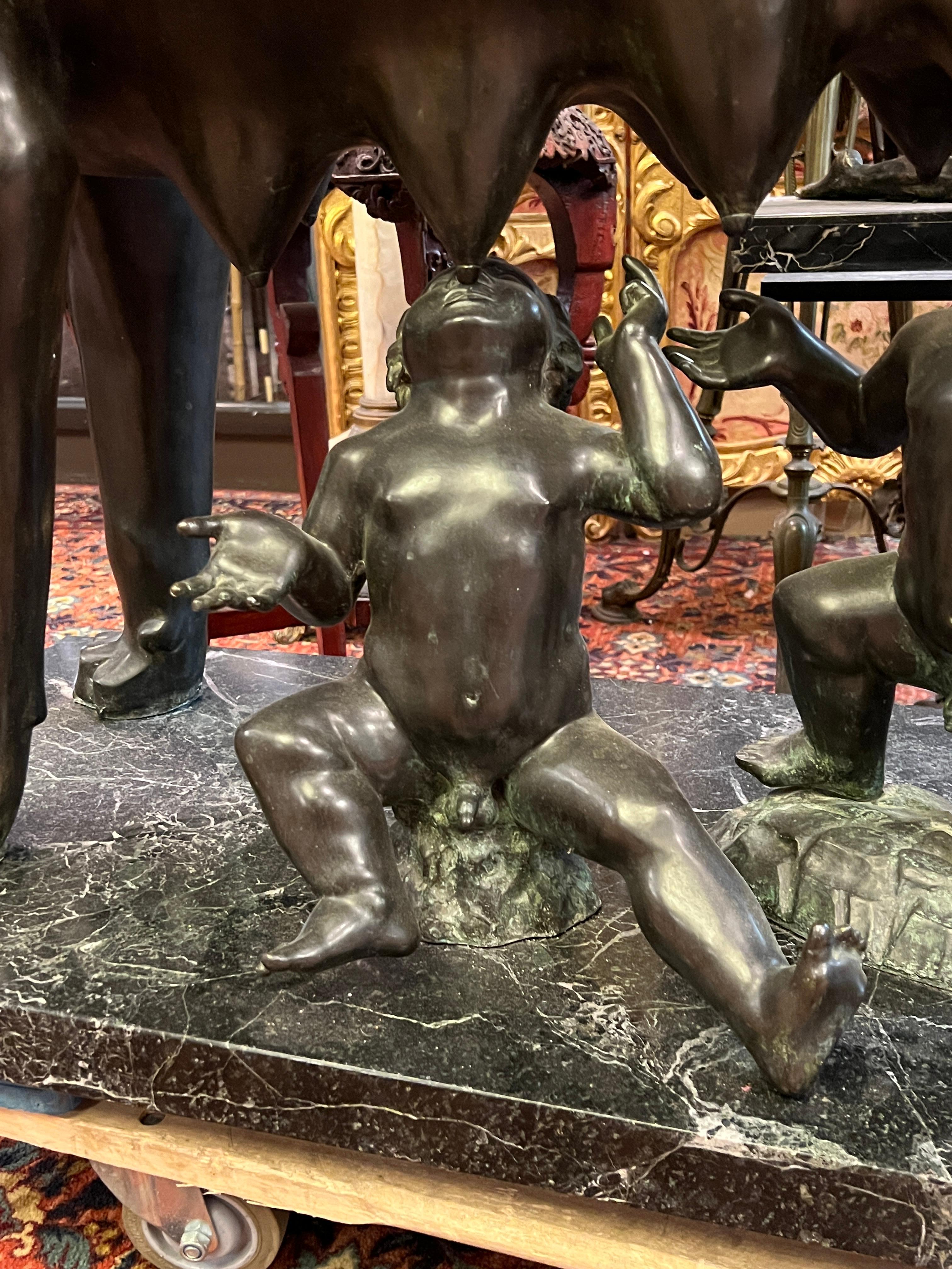 Patinato Grande statua in bronzo della lupa capitolina che allatta Romolo e Remo in vendita