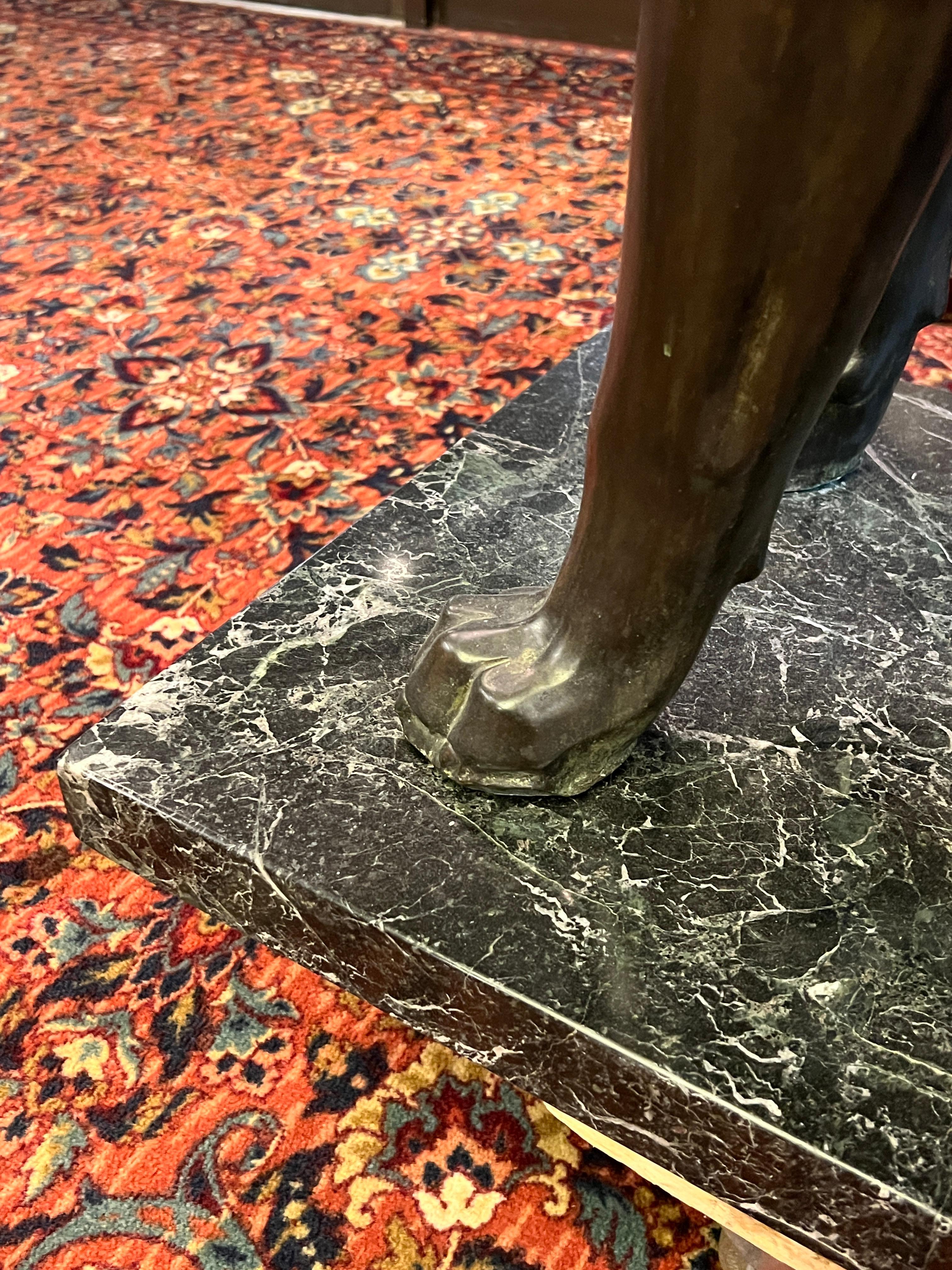 Grande statua in bronzo della lupa capitolina che allatta Romolo e Remo in vendita 1