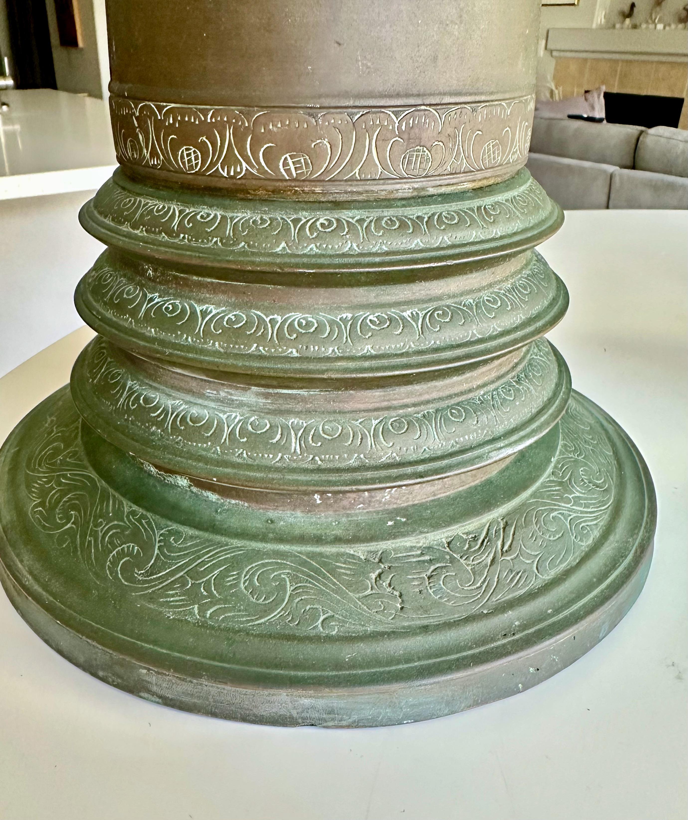 Große Bronzestupa Sri Lanka, 18./19. Jahrhundert im Angebot 12