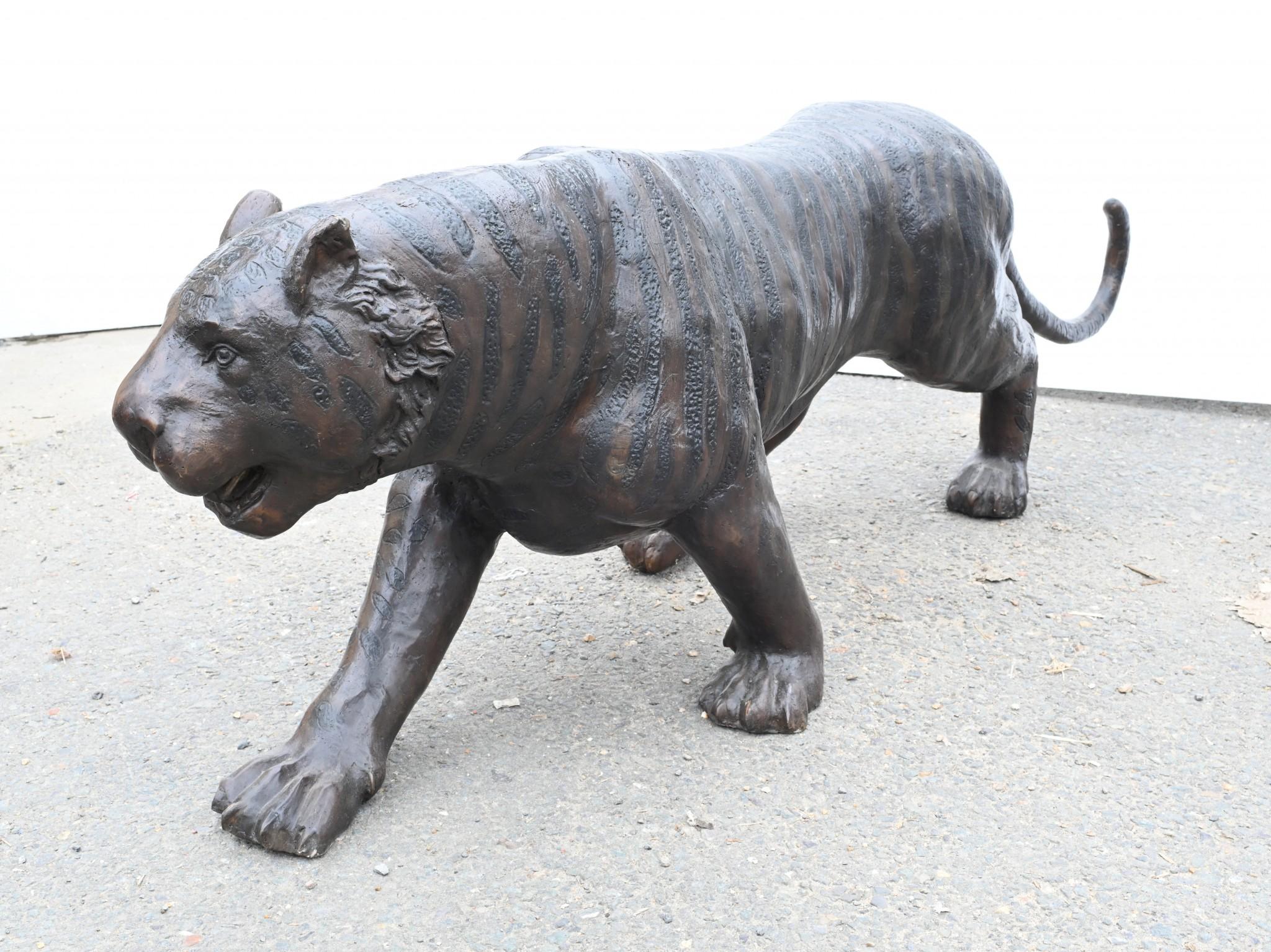 Grande statua di bronzo di gatto tigre, leone, pantera, fusione di bronzo in vendita 2