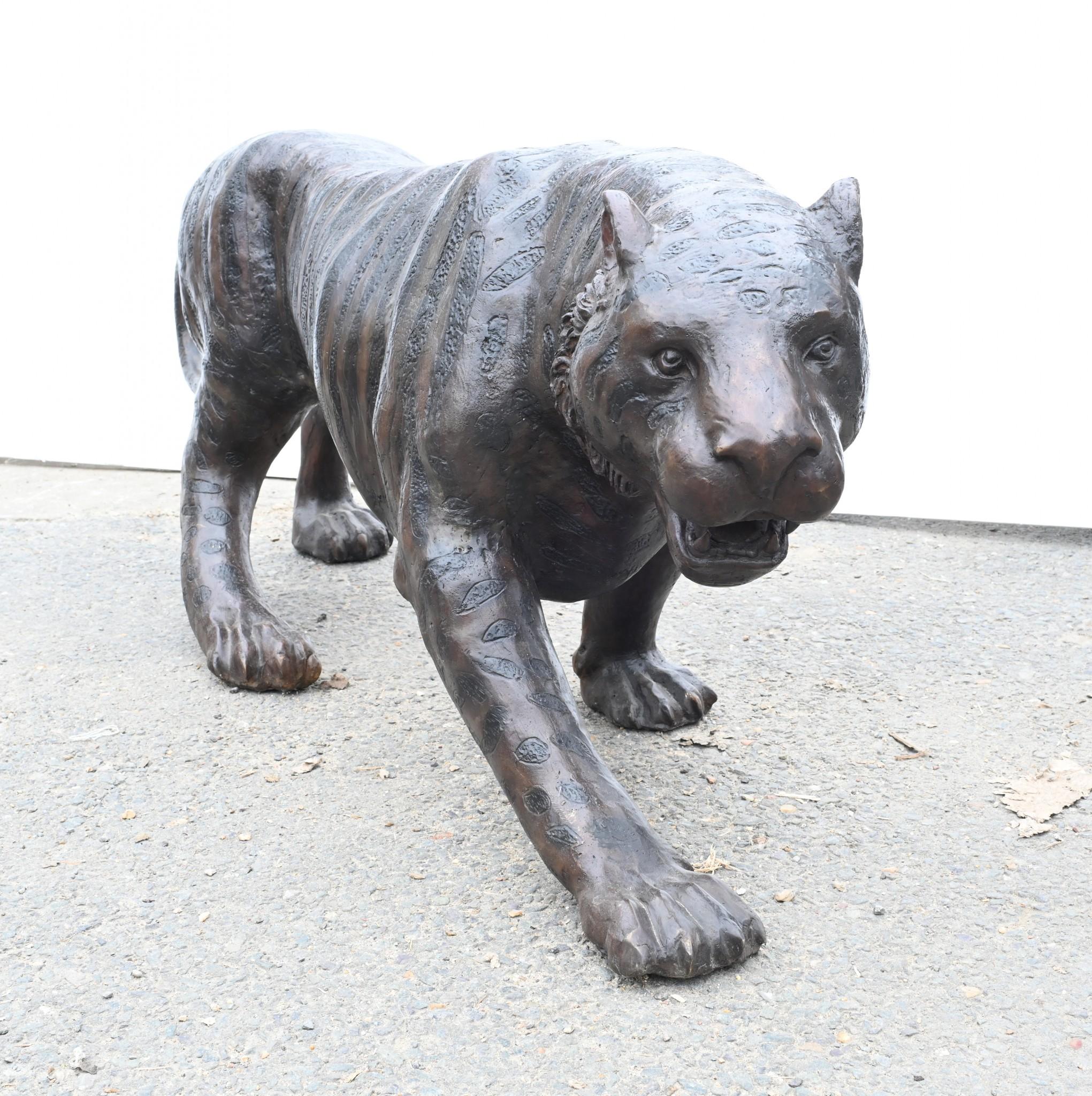 Grande statua di bronzo di gatto tigre, leone, pantera, fusione di bronzo in vendita 3