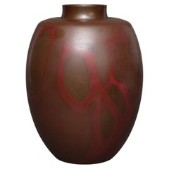 Large bronze vase by Hannya Kankei 般若勘渓 (1933)