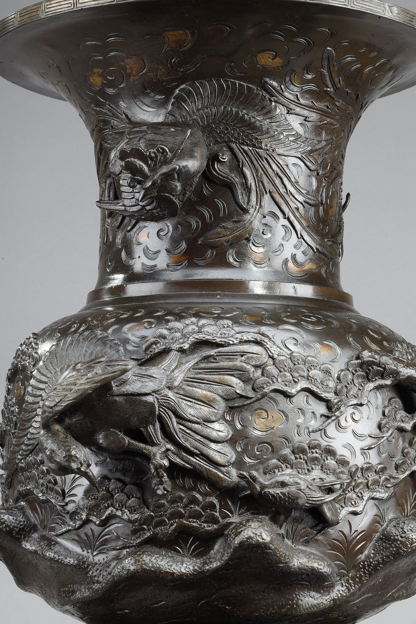 Large Bronze Vase sculpted with chimeras, dragons, birds of frey and phoenix For Sale 1