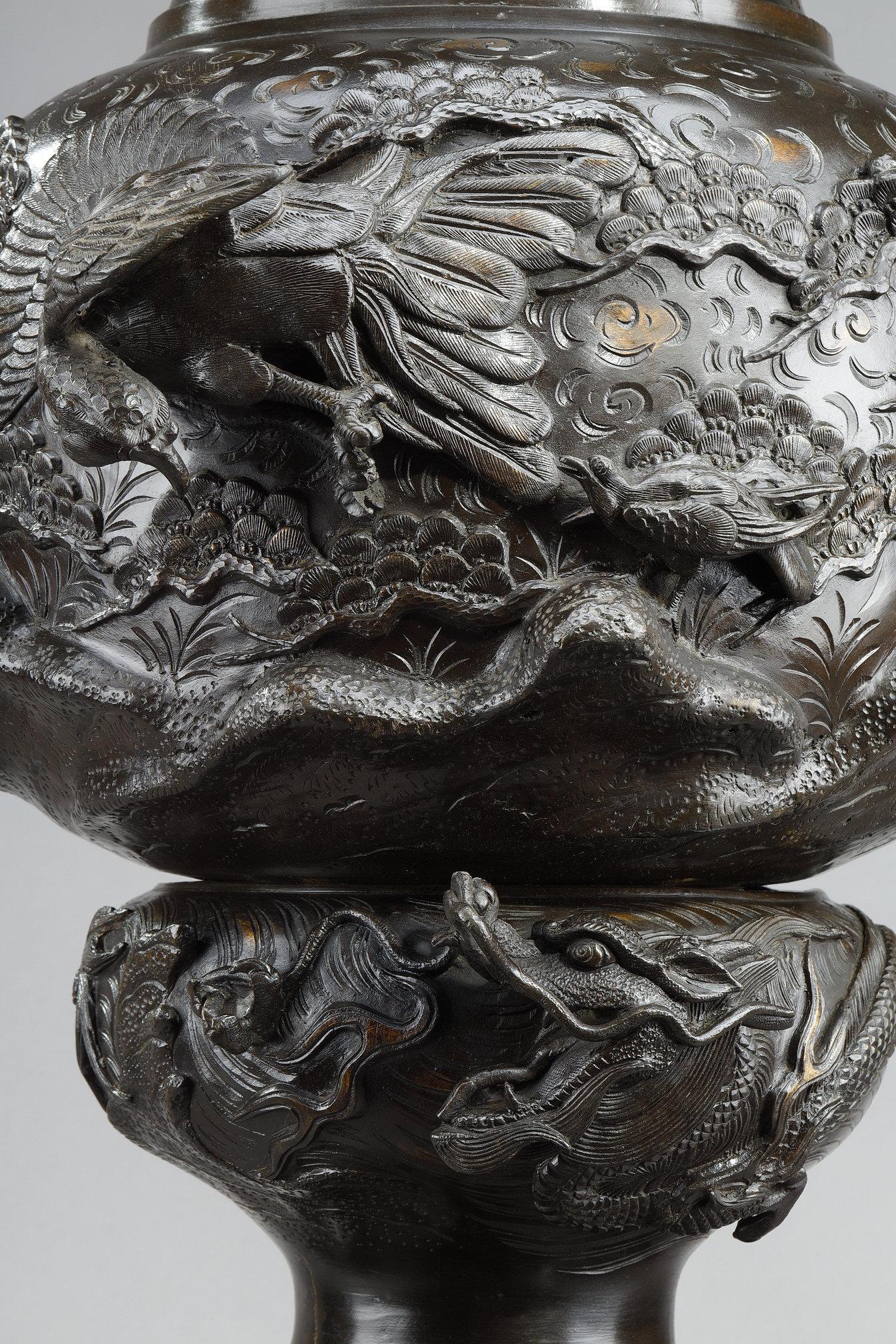 Large Bronze Vase sculpted with chimeras, dragons, birds of frey and phoenix For Sale 3