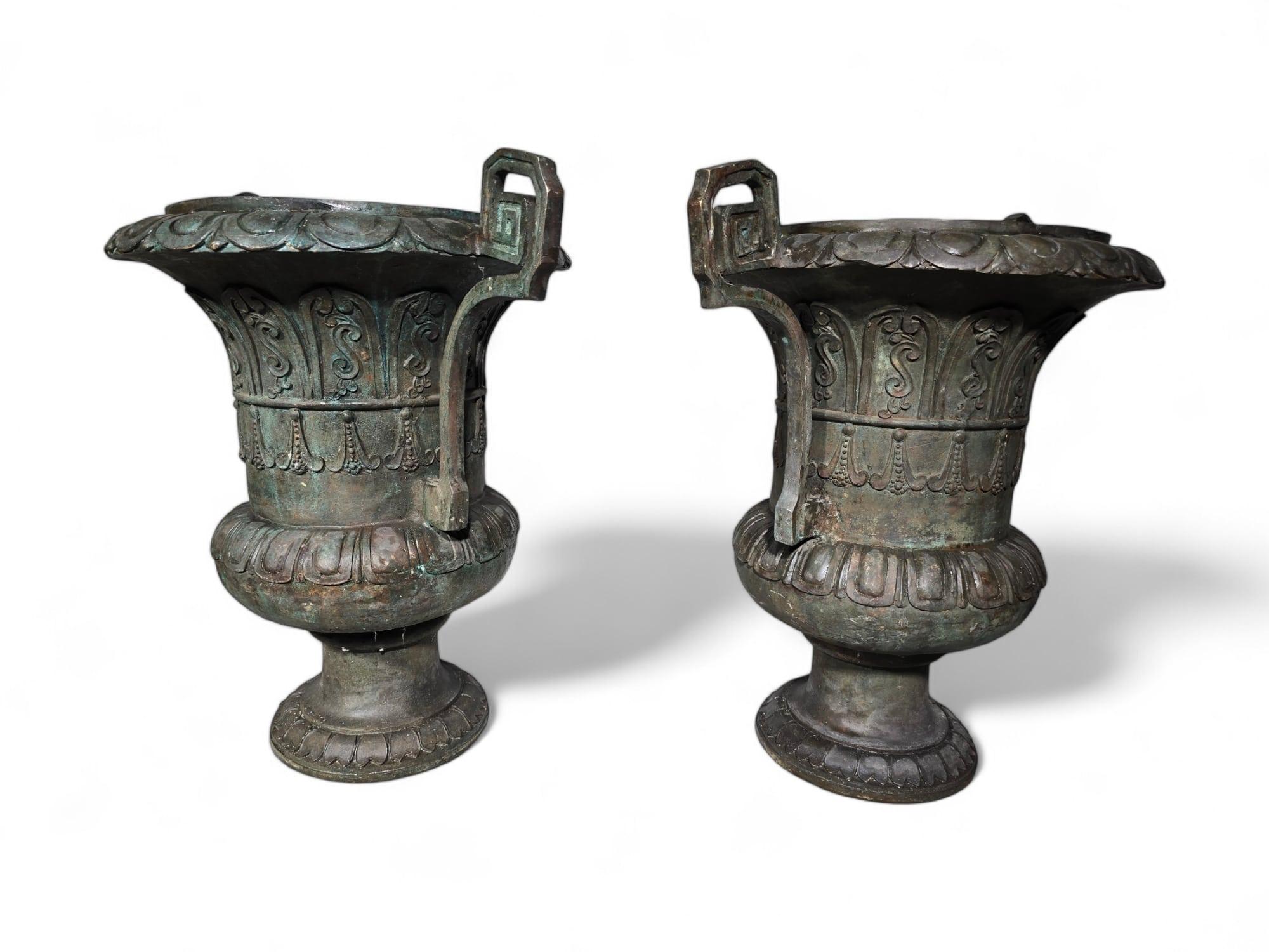 Large Bronze Vases 1950s Made im Bronze Versalles For Sale 8