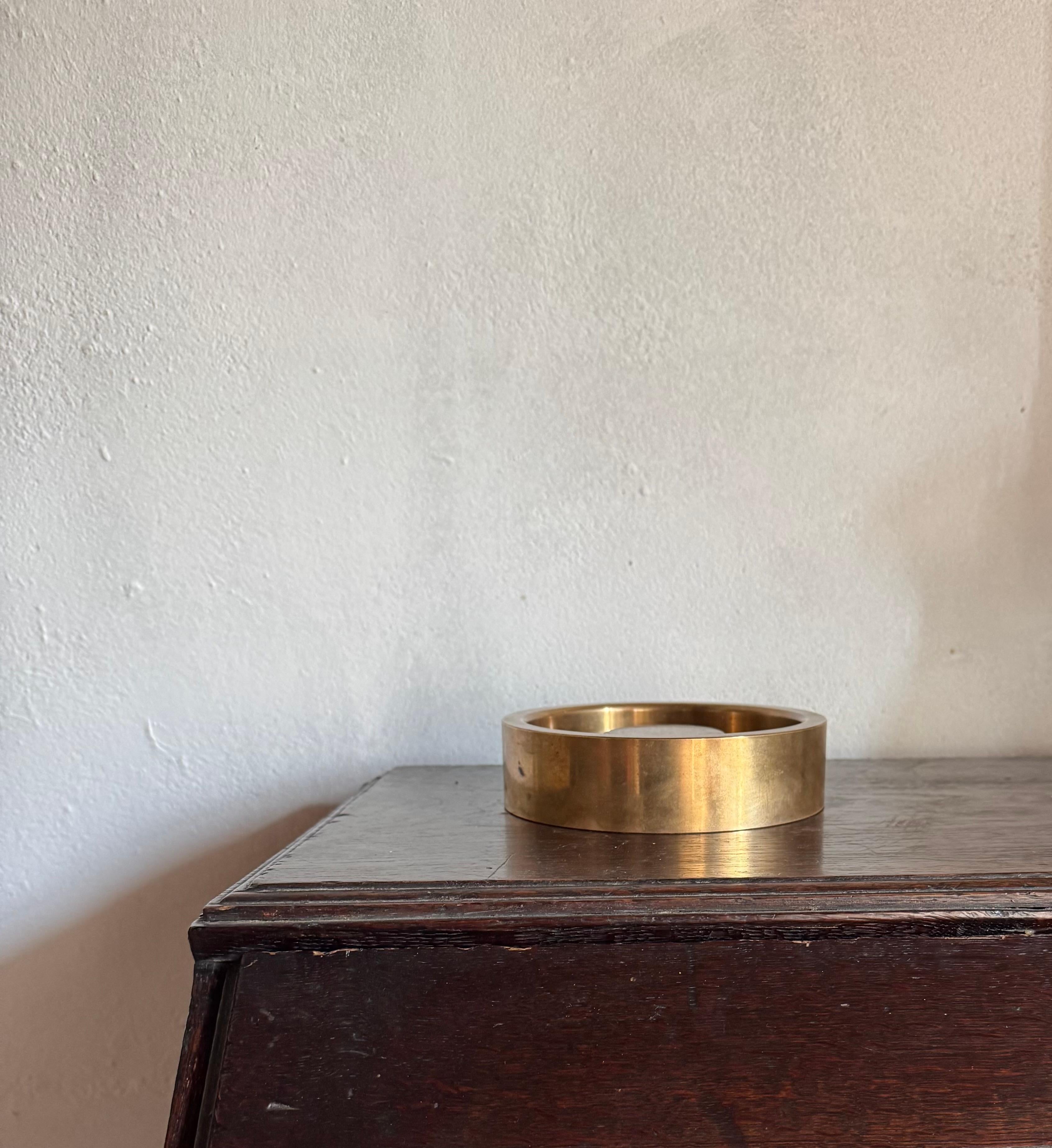Mid-Century Modern Large bronze vide poche For Sale