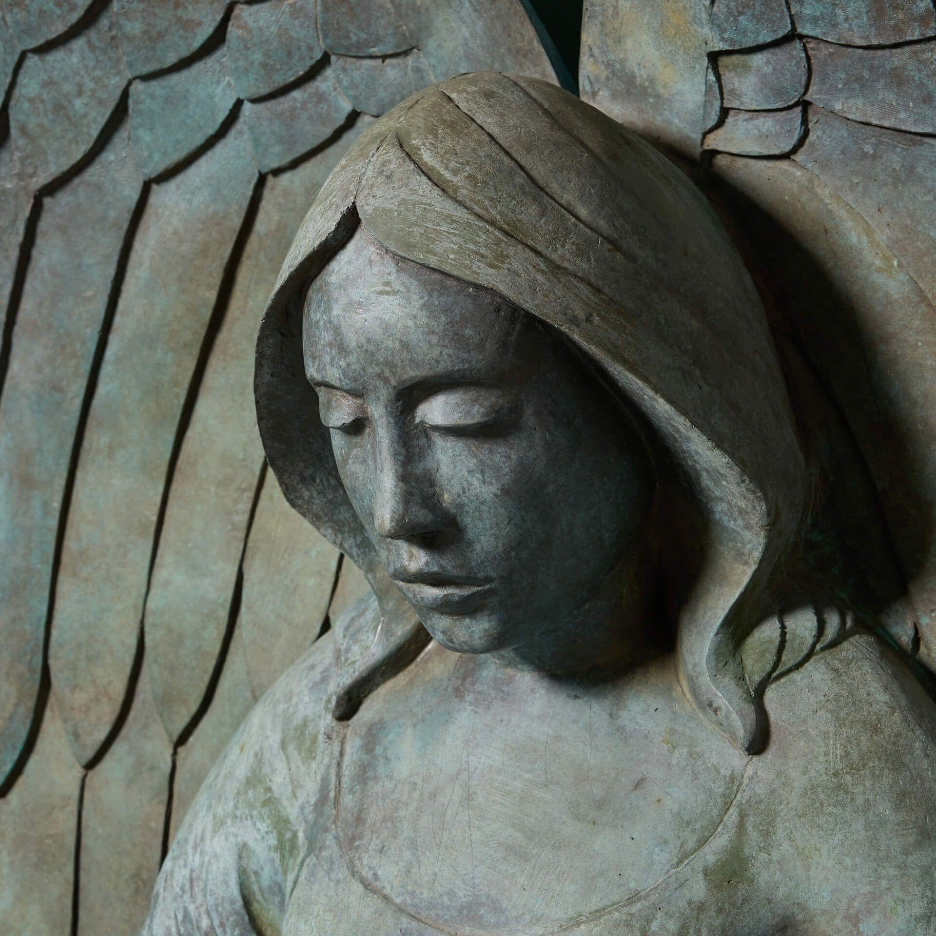 Large Bronze Wall Fountain of an Angel In Fair Condition For Sale In Wormelow, Herefordshire