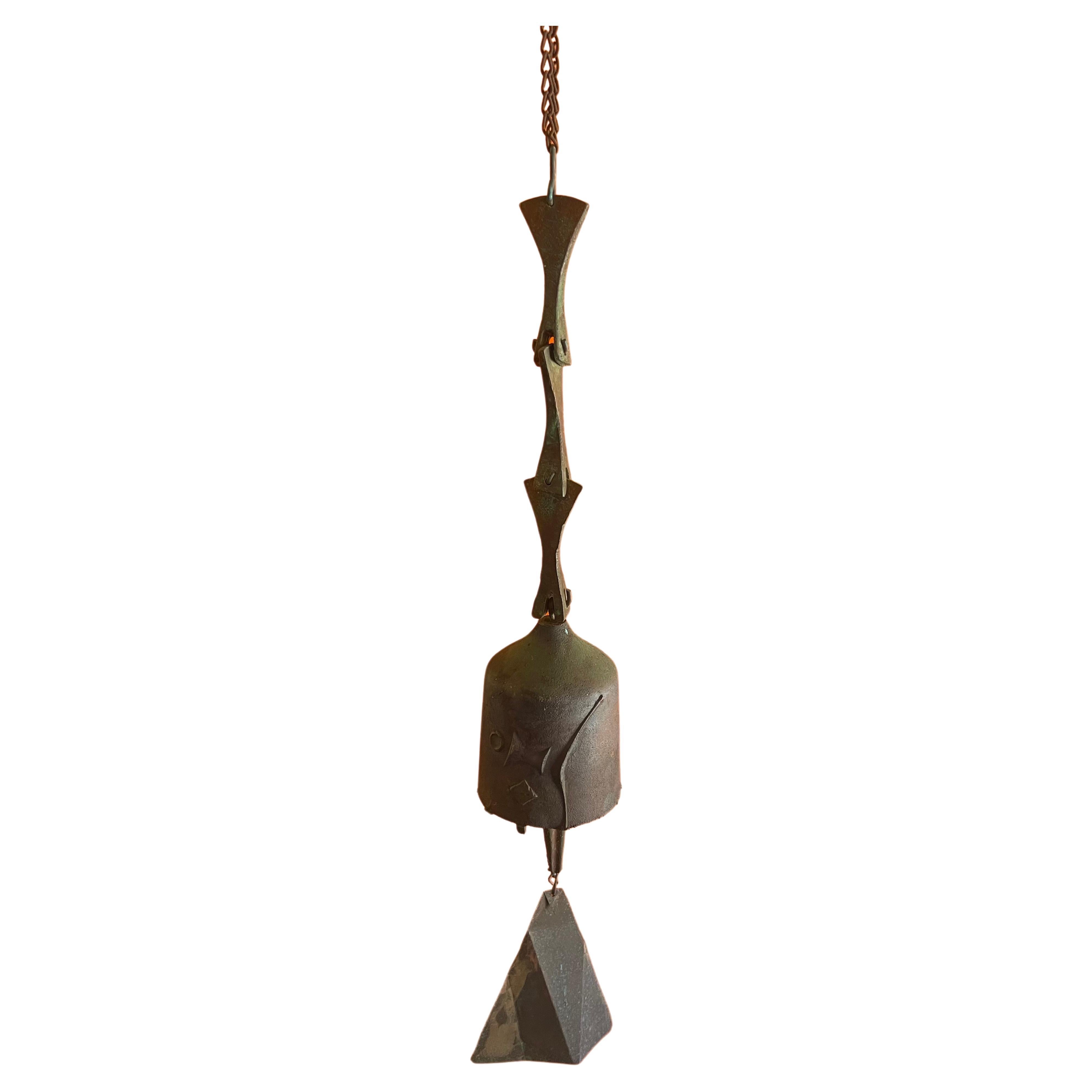 Bronze wind chime / bell by Paolo Soleri for Cosanti, circa 1970s. The piece is is 49.5