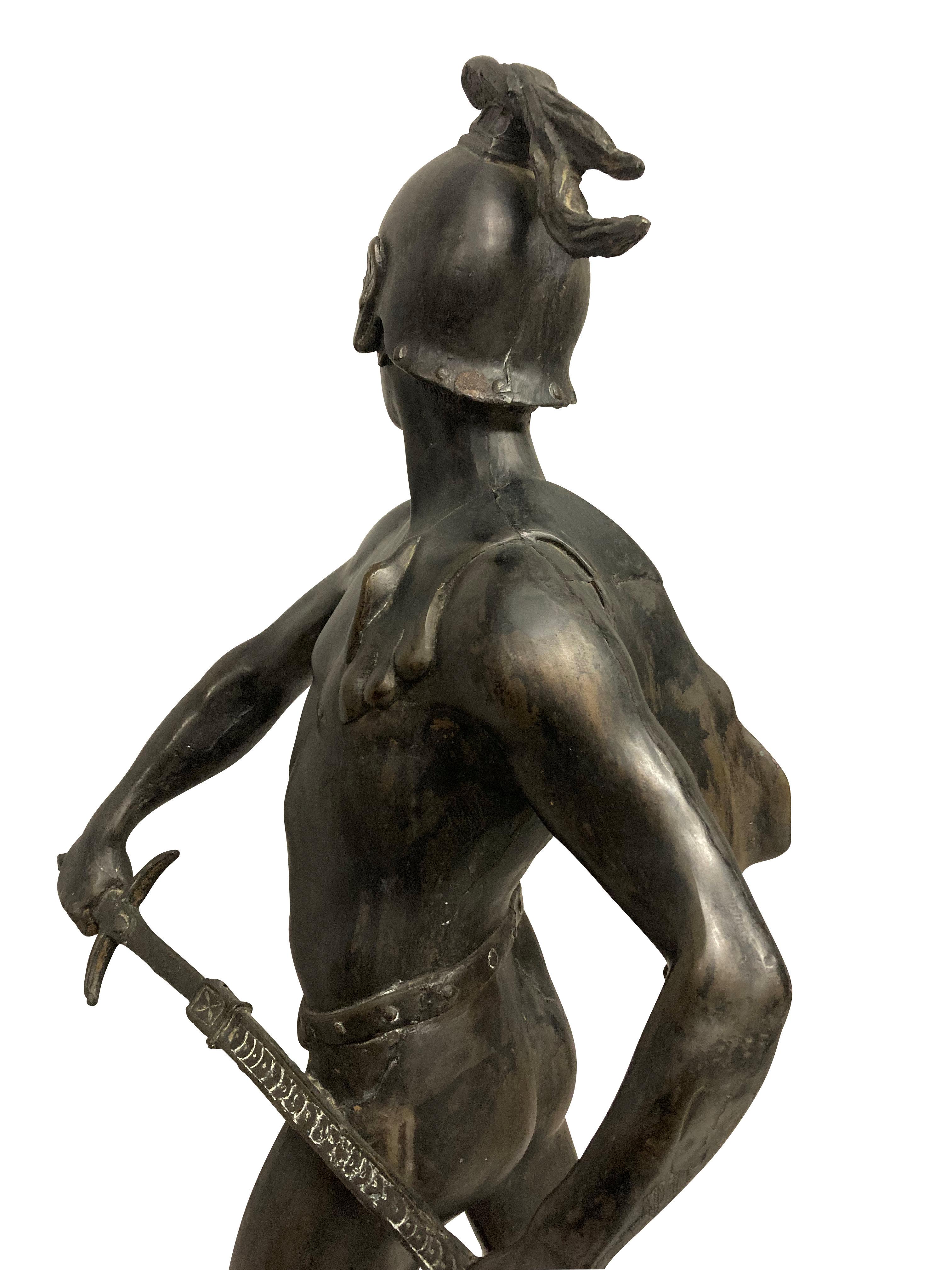 Français Grand gladiateur en bronze d'après Emile Picault en vente