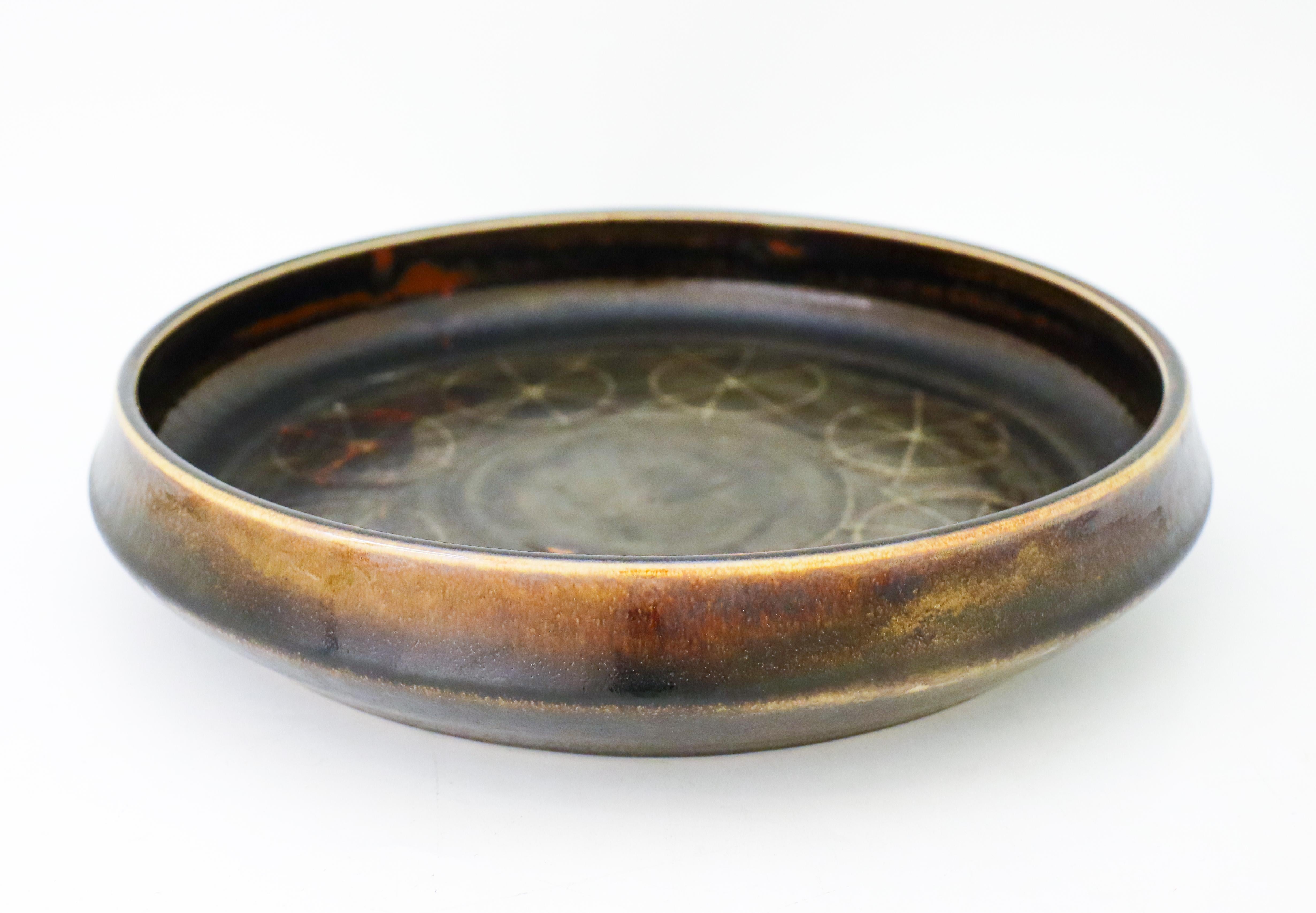 Swedish Large Brown Bowl - Carl-Harry Stålhane - Rörstrand Atelier - Mid-20th Century For Sale