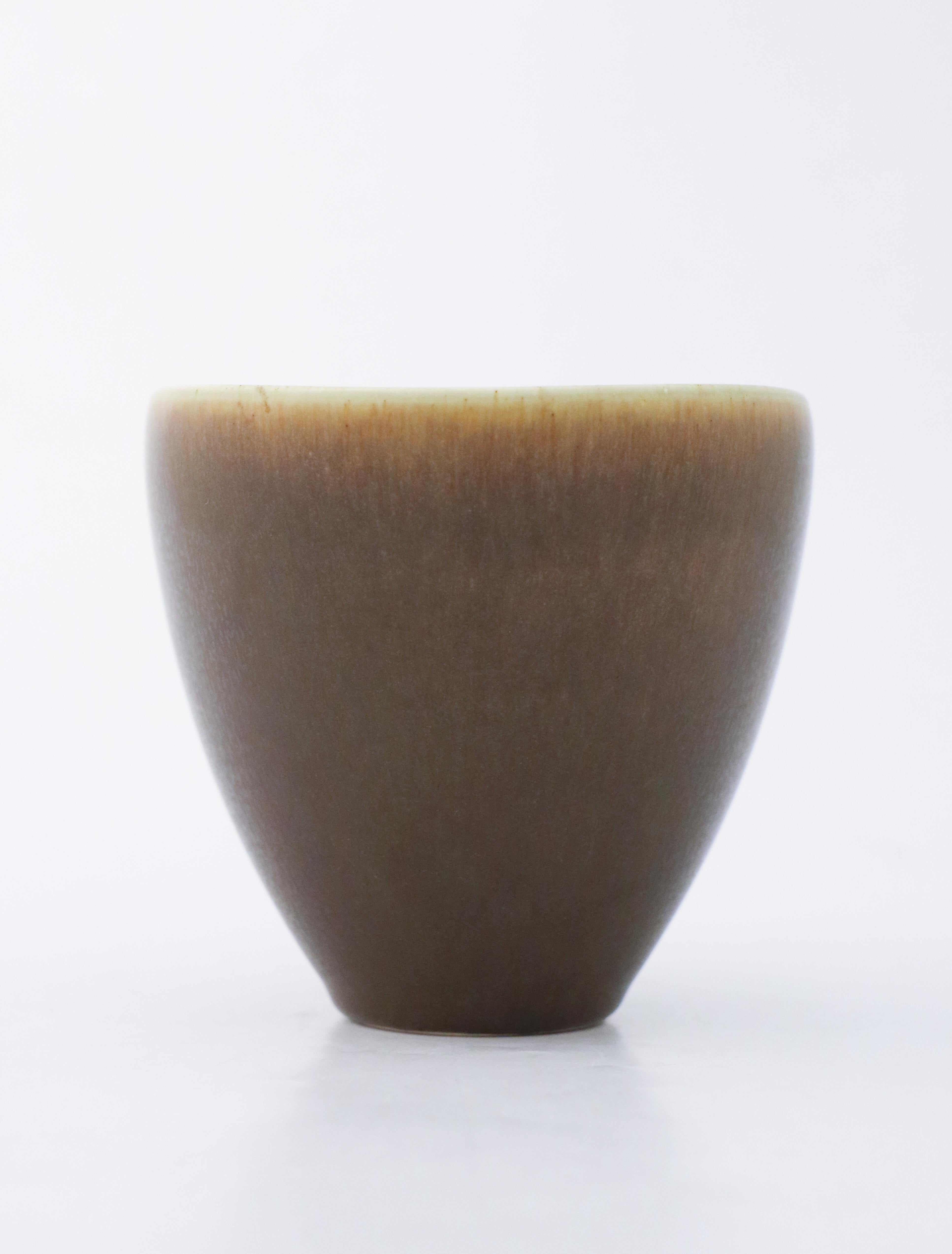 Porcelain Large Brown Bowl, Palshus, Denmark Per Linnemann-Schmidt, Scandinavian Modern