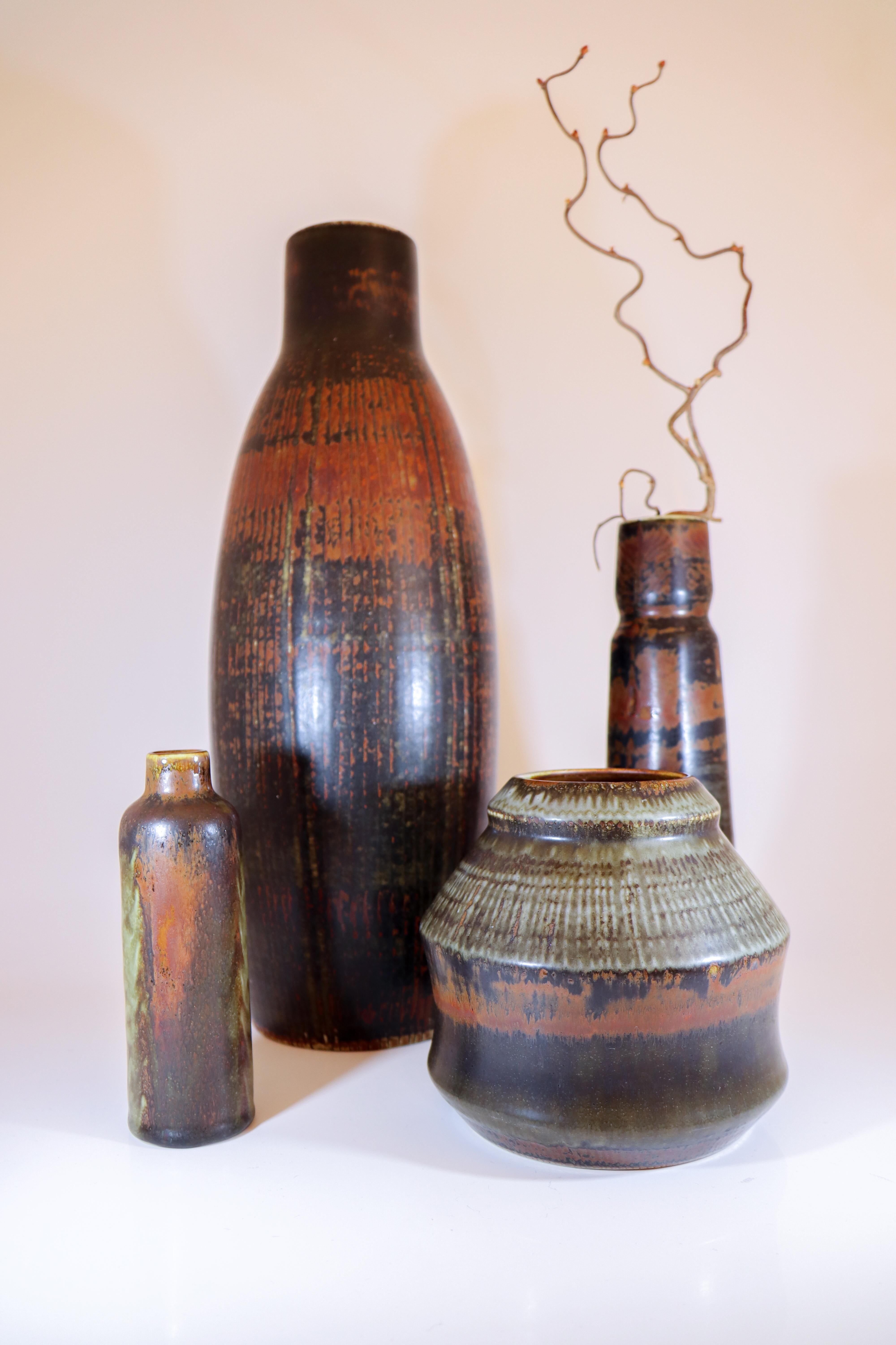 Grand vase en céramique brune - Carl-Harry Stålhane - Rörstrand - Milieu du XXe siècle en vente 3