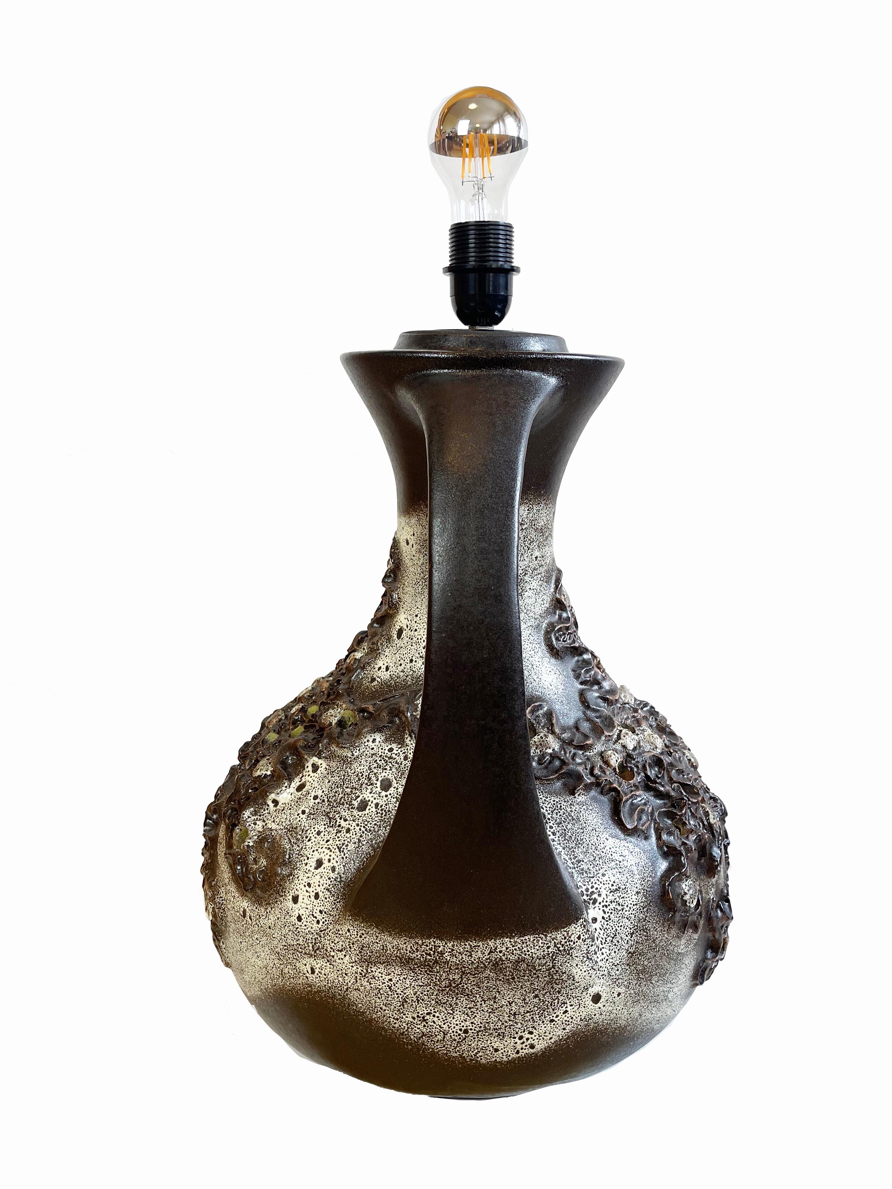 Large Brown Fat Lava Ceramic Floor Lamp by Richard Essig, 1960s, Germany In Good Condition In Andernach, DE
