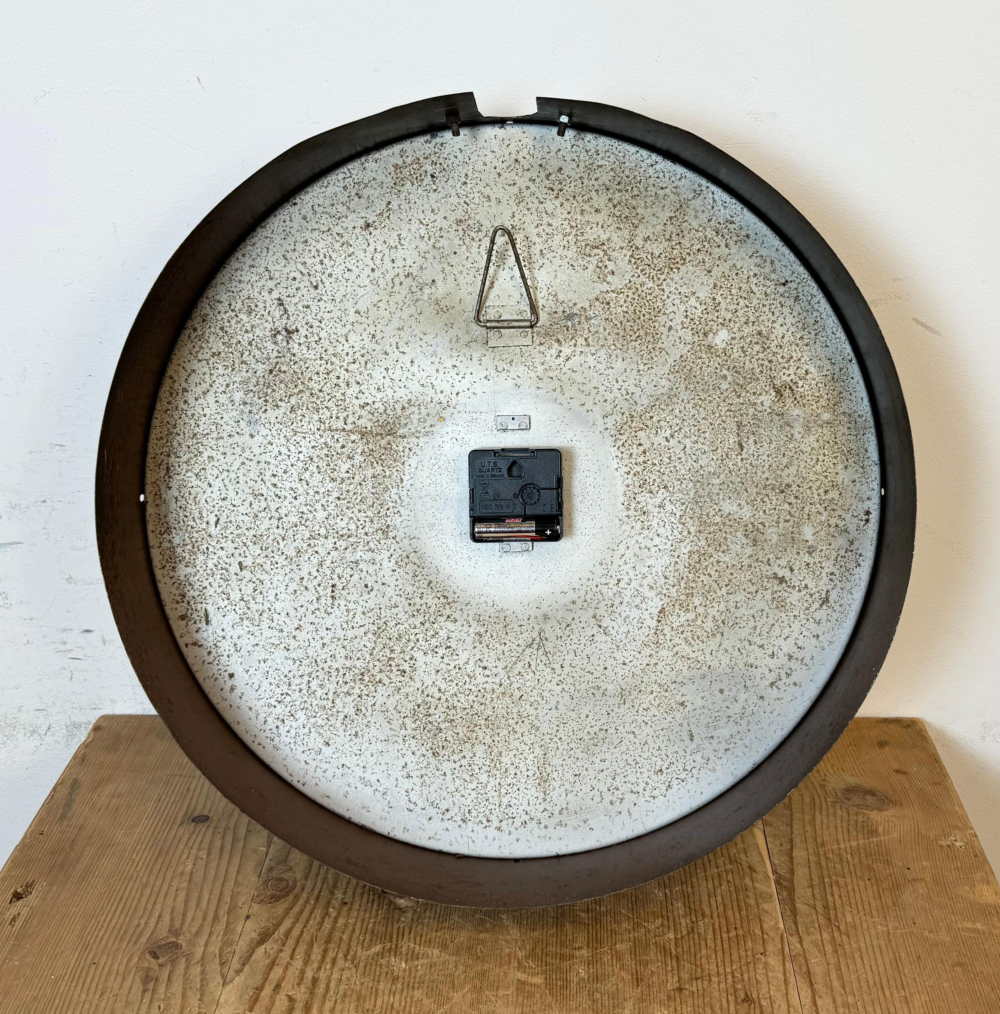 Large Brown Industrial Factory Wall Clock, 1950s For Sale 13