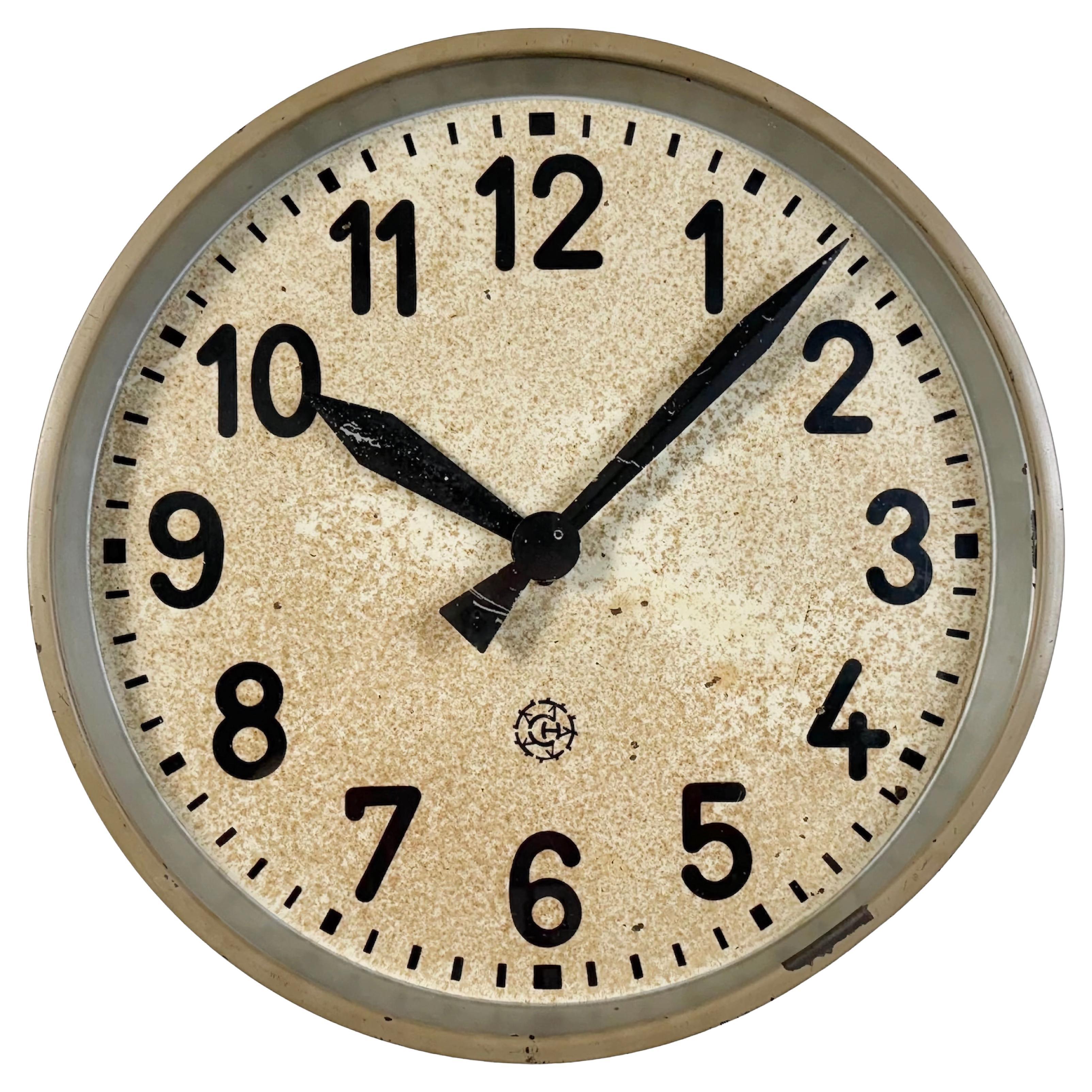 Grande horloge murale industrielle Brown de Chronotechna, années 1950