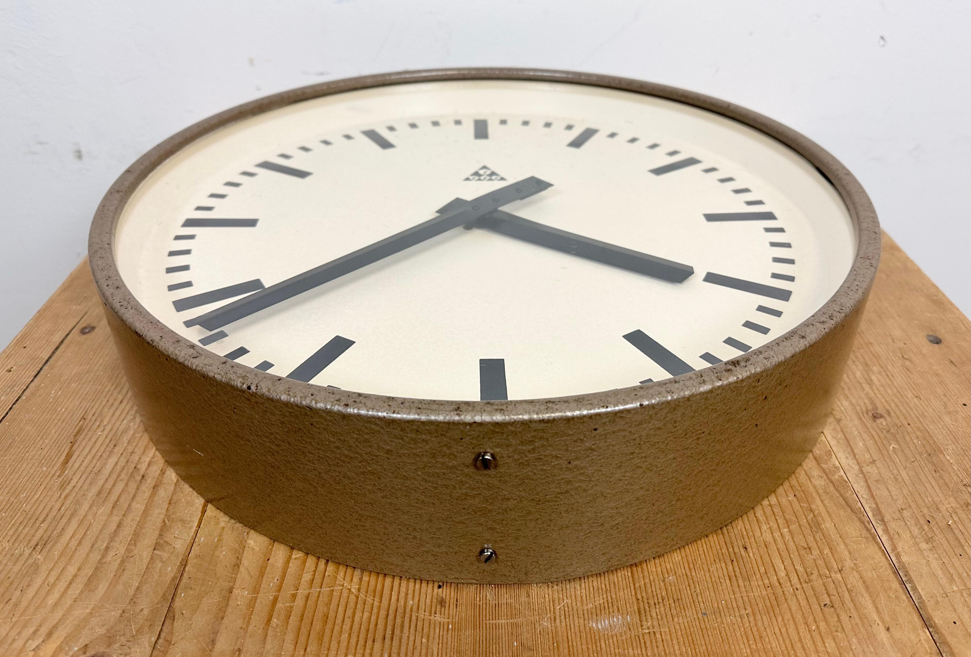 Large Brown Industrial Factory Wall Clock from Pragotron, 1960s 3