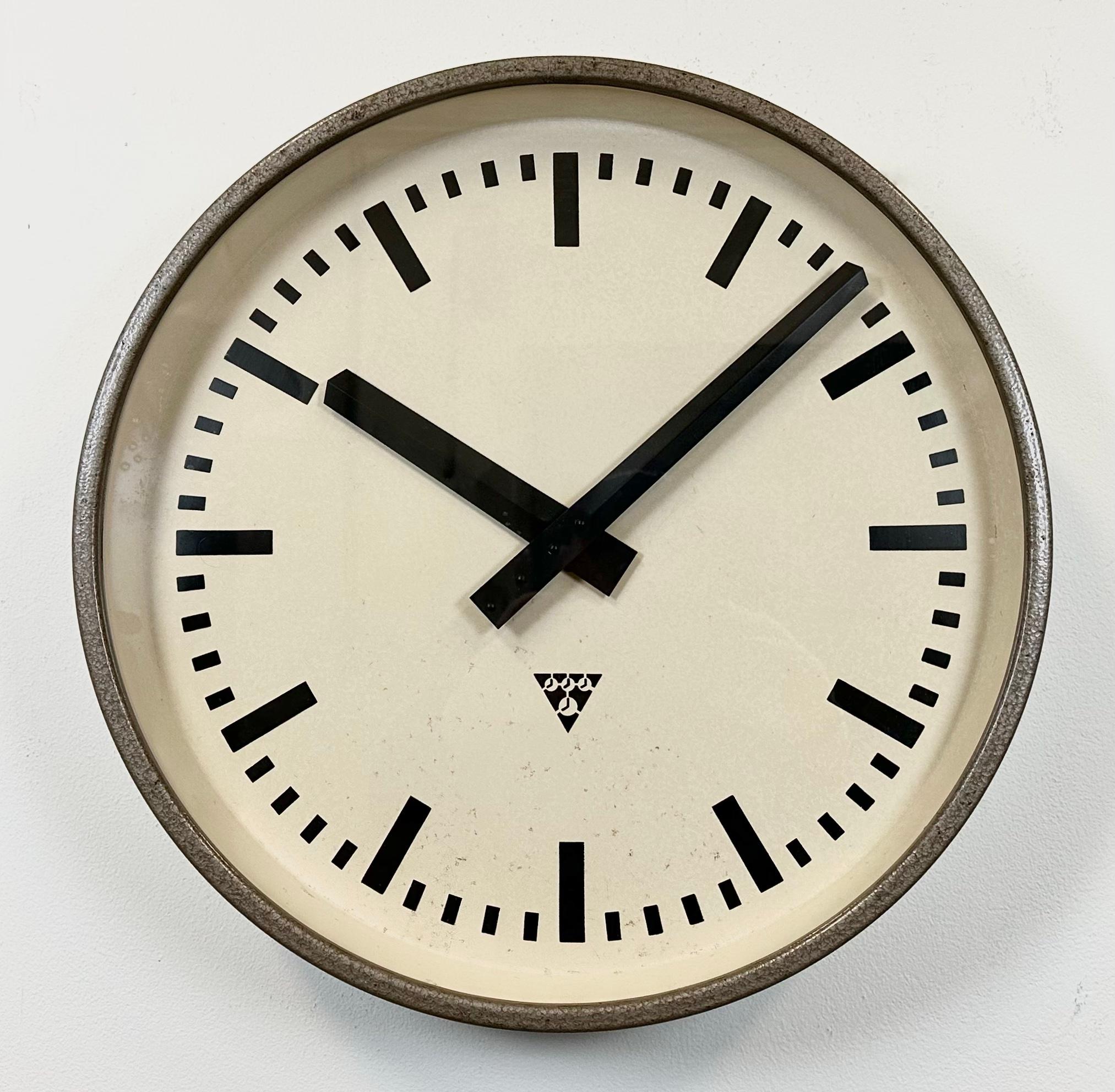 Large Brown Industrial Factory Wall Clock from Pragotron, 1960s 8